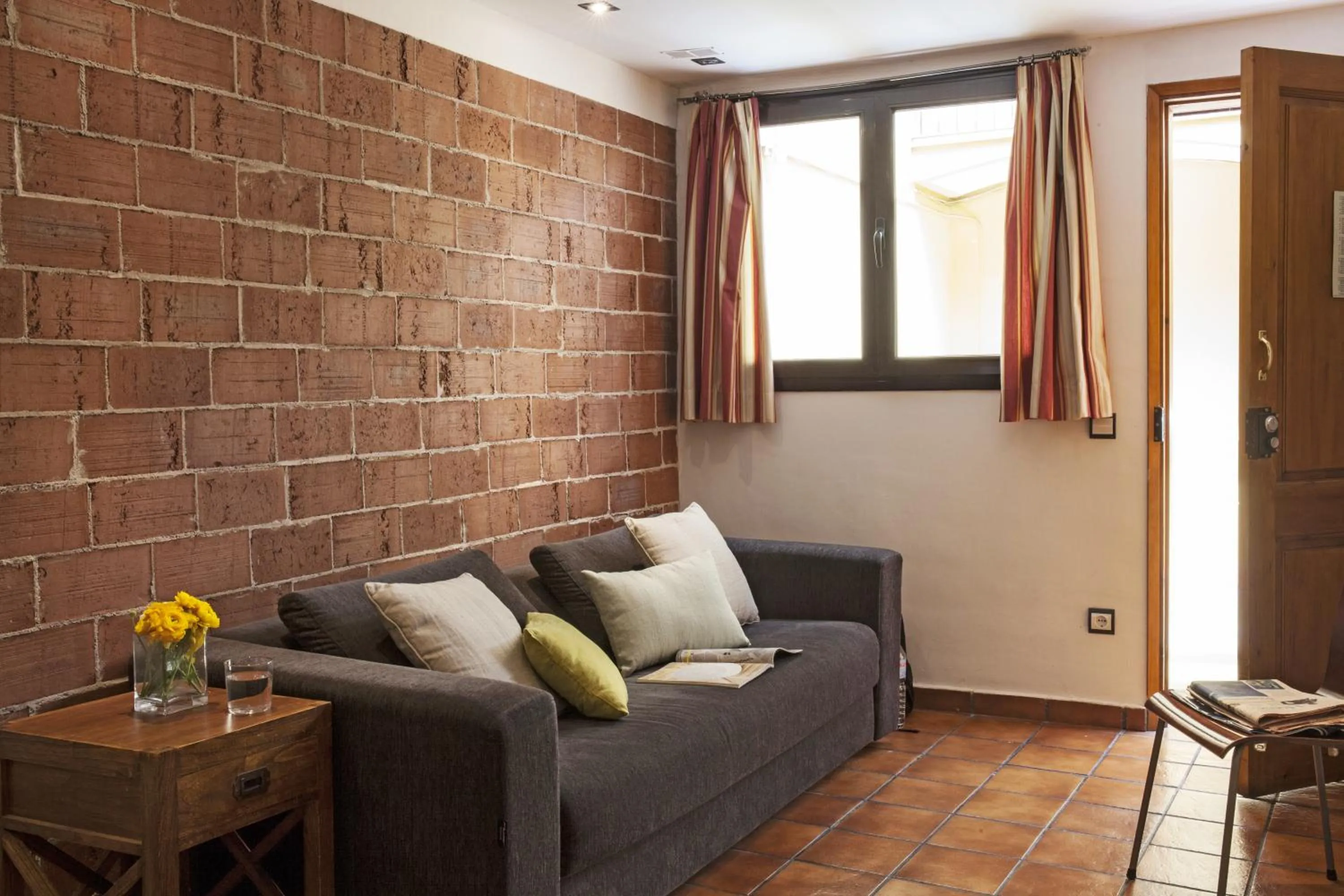 Living room in AinB Las Ramblas-Guardia Apartments