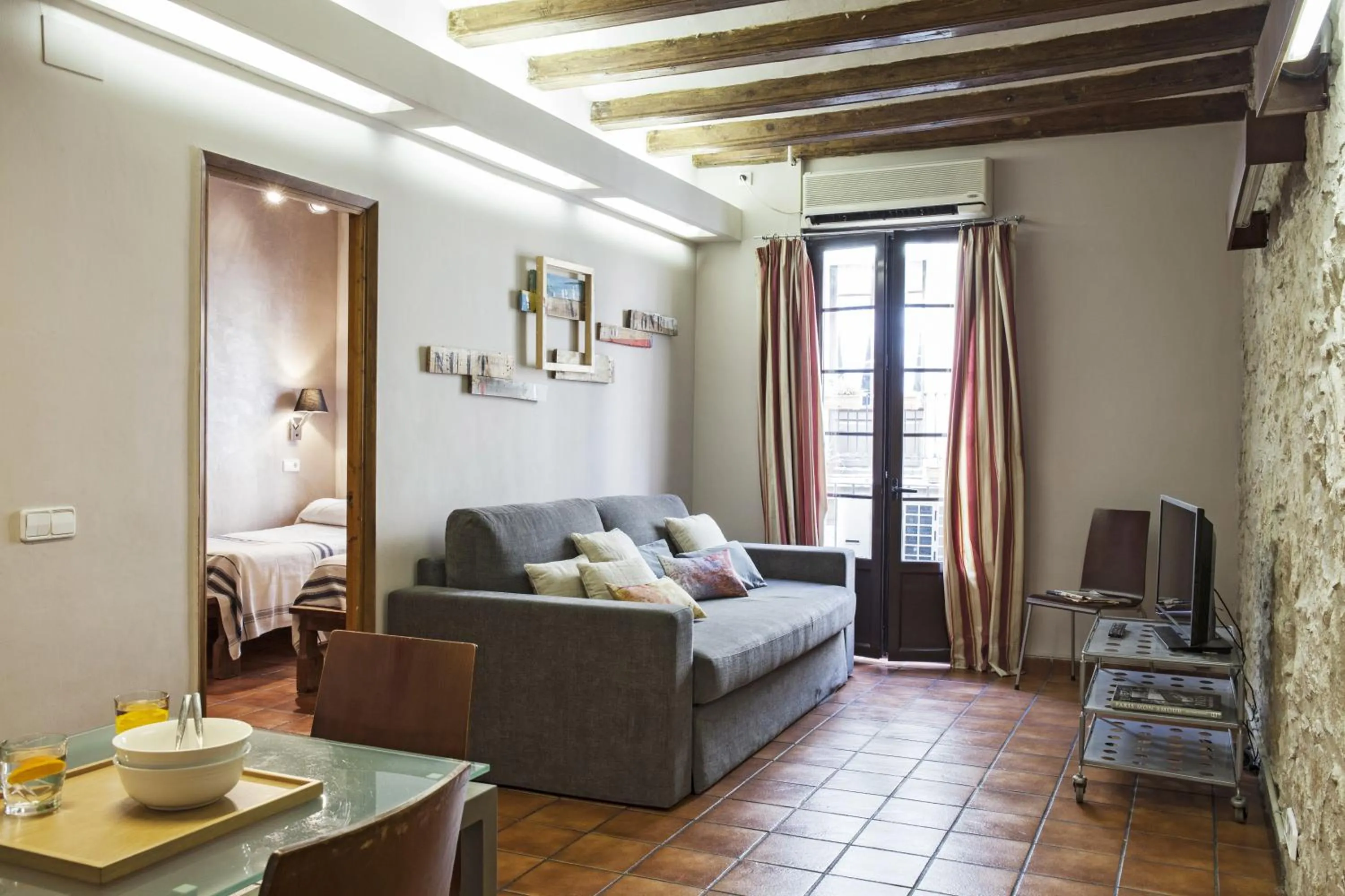 Living room in AinB Las Ramblas-Guardia Apartments