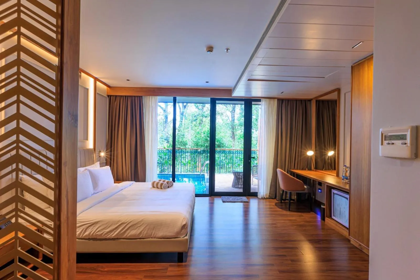 Photo of the whole room, Bed in Morickap Lord's 83, Trademark Collection by Wyndham