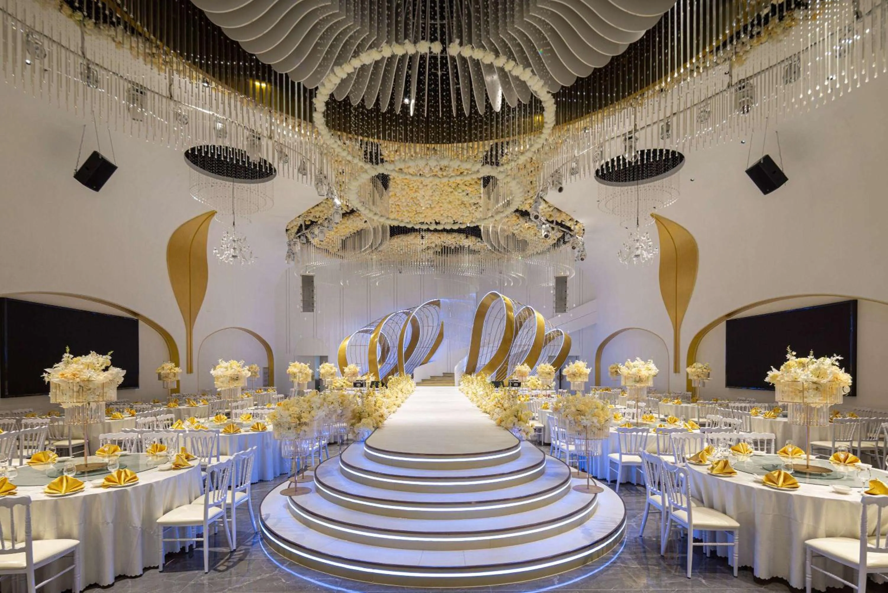 Banquet/Function facilities in Ramada Plaza by Wyndham Ezhou Binjiang