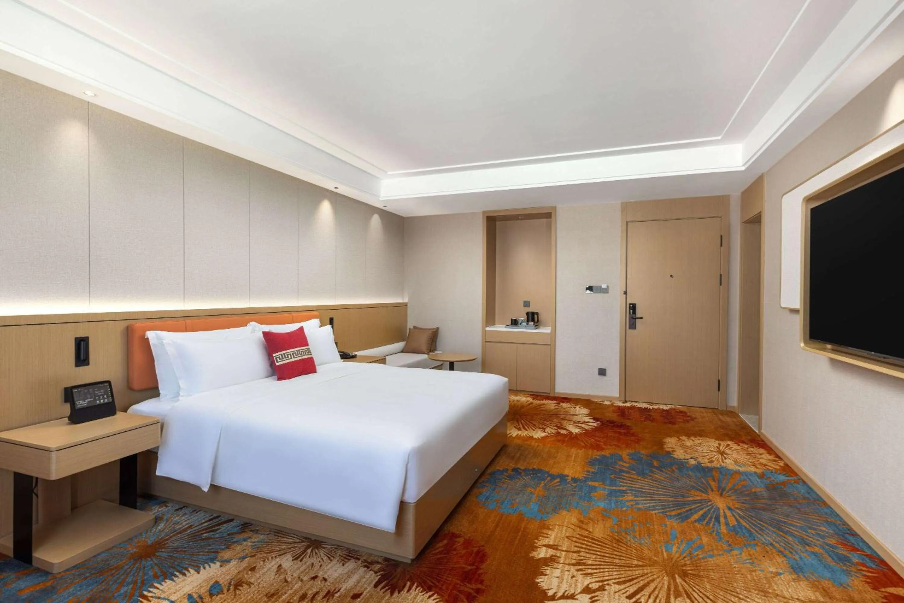 Photo of the whole room, Bed in Ramada Plaza by Wyndham Ezhou Binjiang
