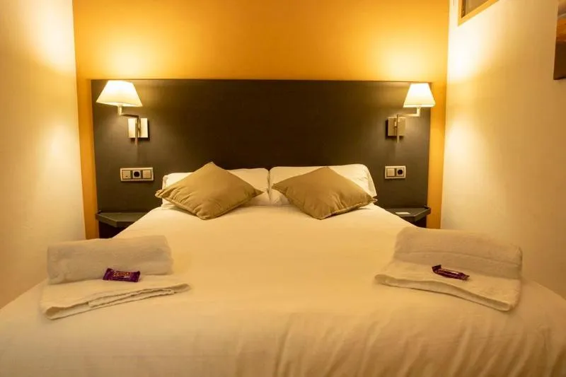 Bedroom, Bed in Castillo Fortaleza de Ateca