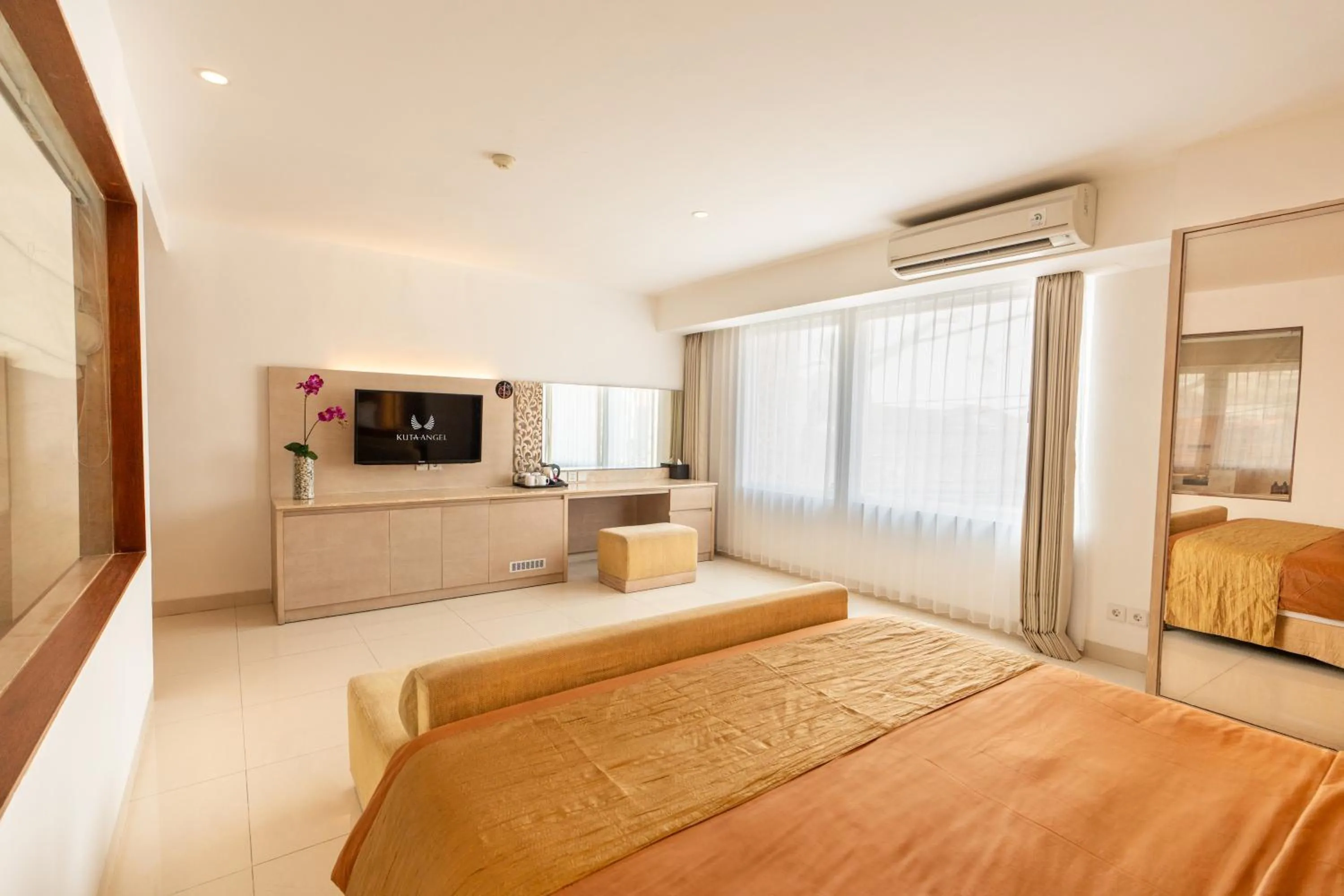 TV and multimedia, Bed in Kuta Angel Hotel