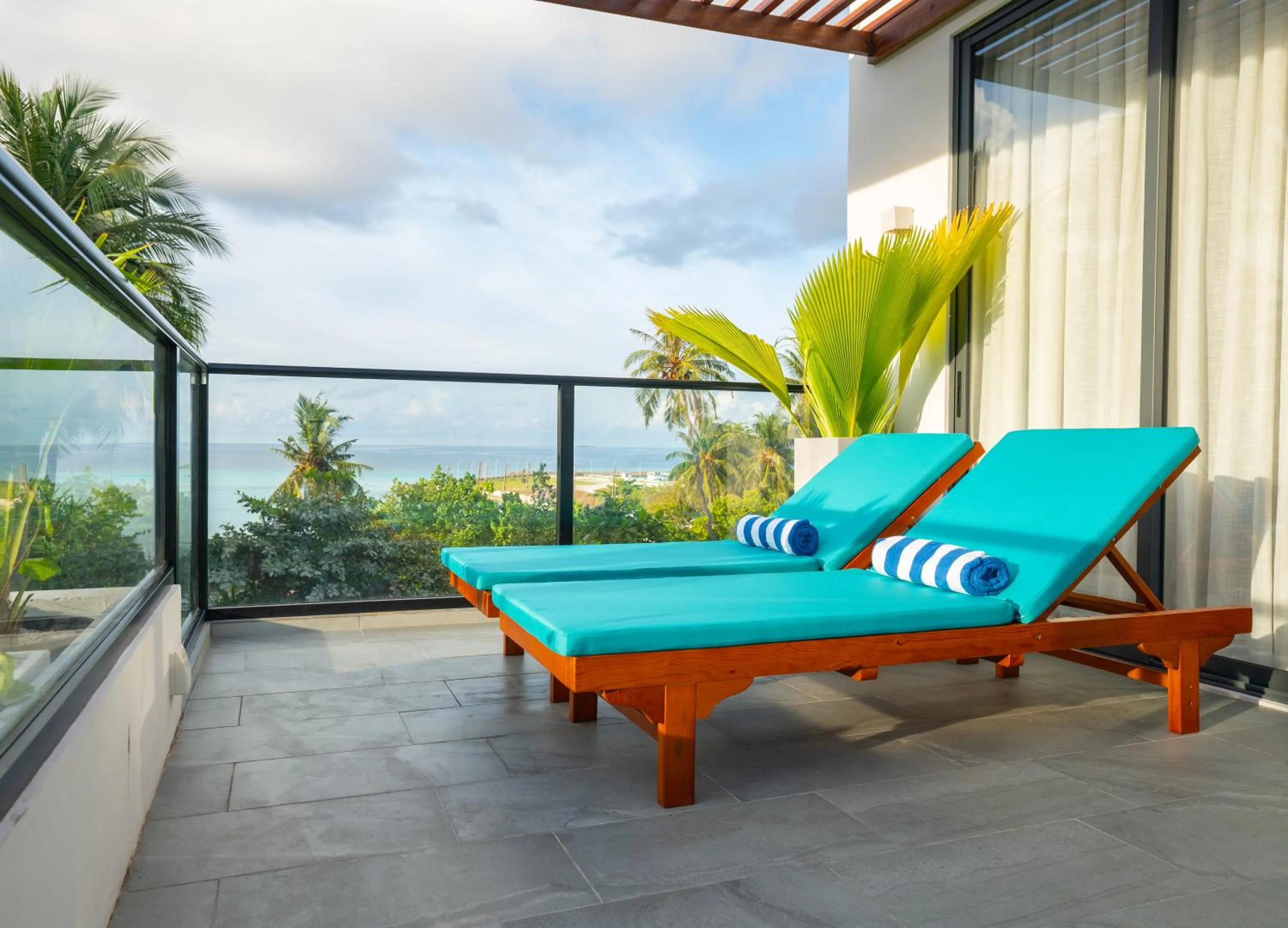 Sea view in Whale Shark Boutique