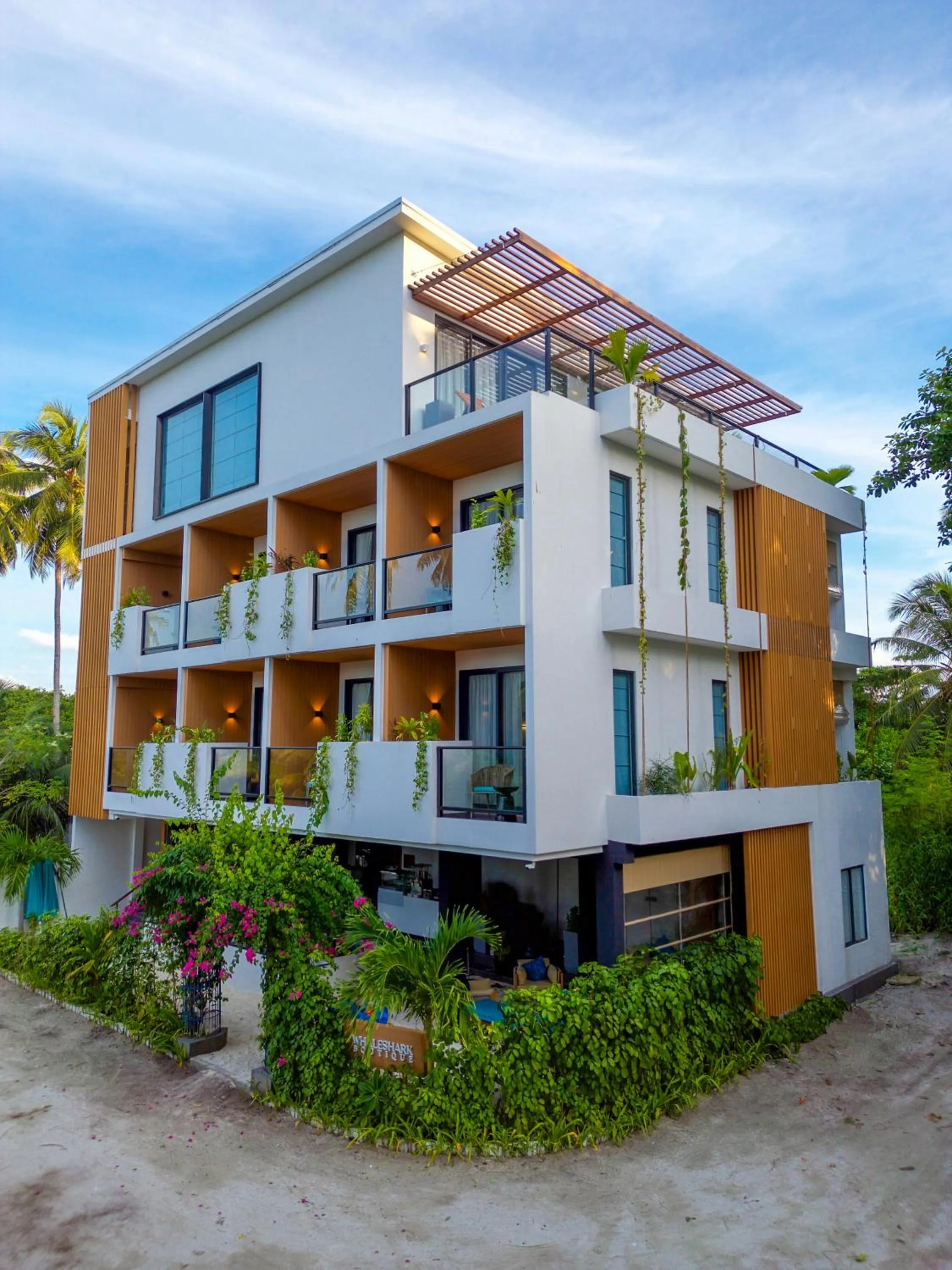 Property building in Whale Shark Boutique