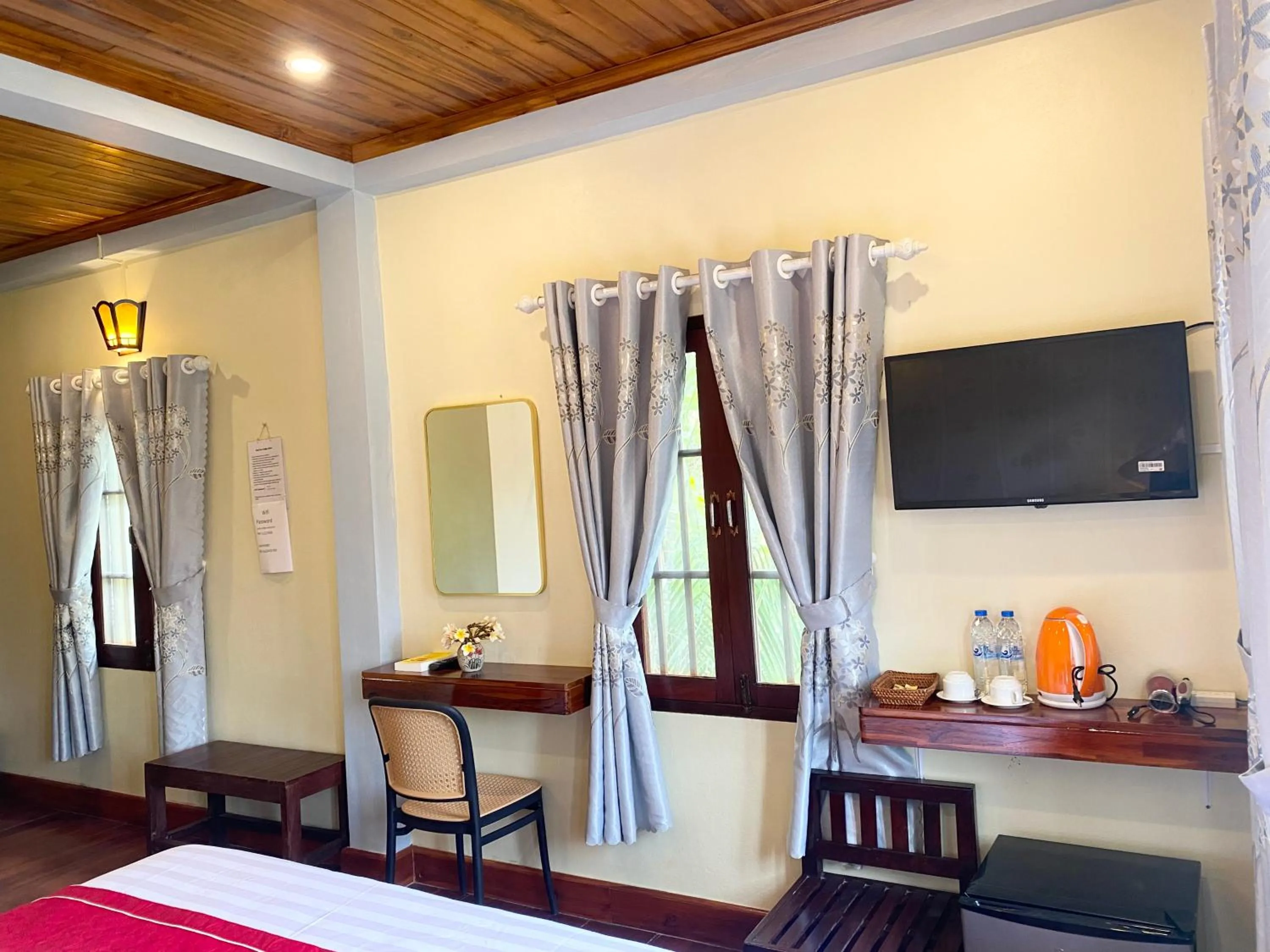 Photo of the whole room in Golden Sun Hotel