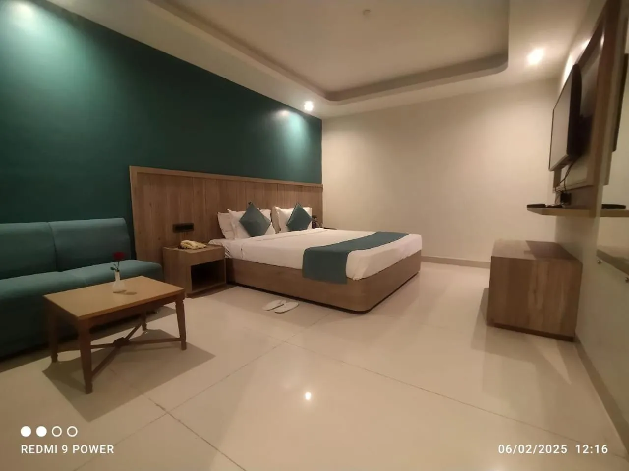 Bathroom, Bed in Hotel Amer Palace