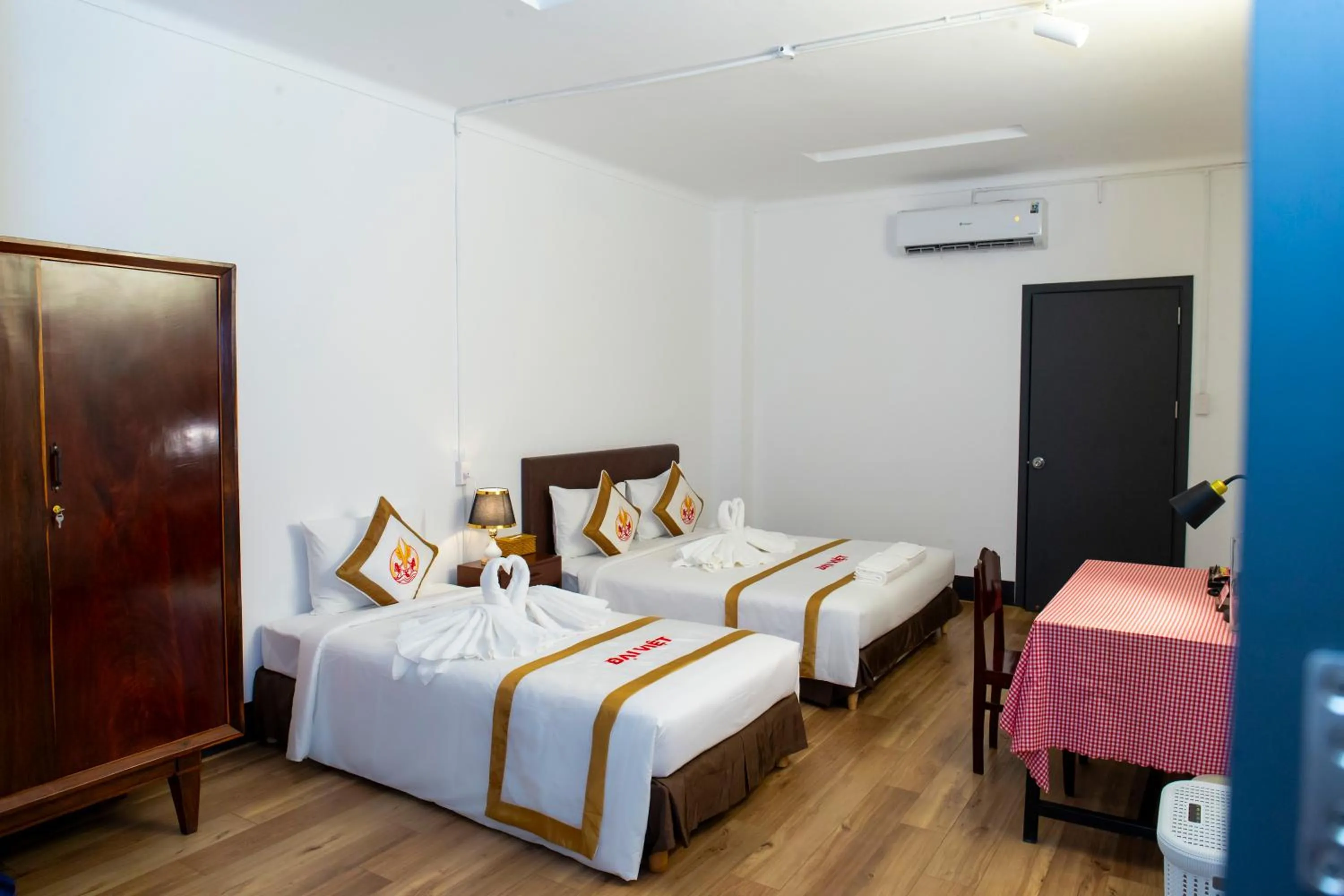 Bed in THE RICE HOTEL Nong Thon Dai Viet 131 Bui Vien