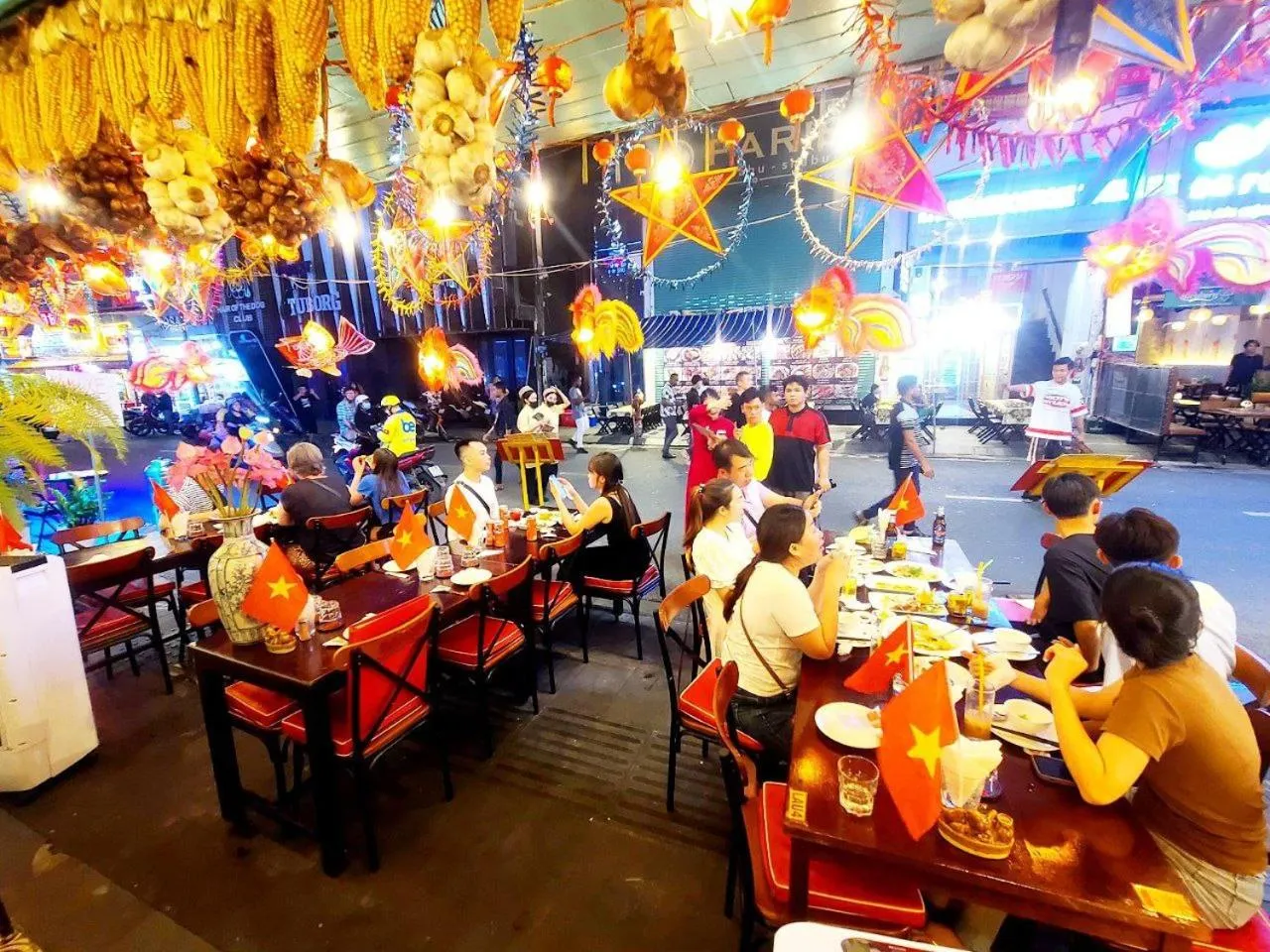 Restaurant/places to eat in THE RICE HOTEL Nong Thon Dai Viet 131 Bui Vien