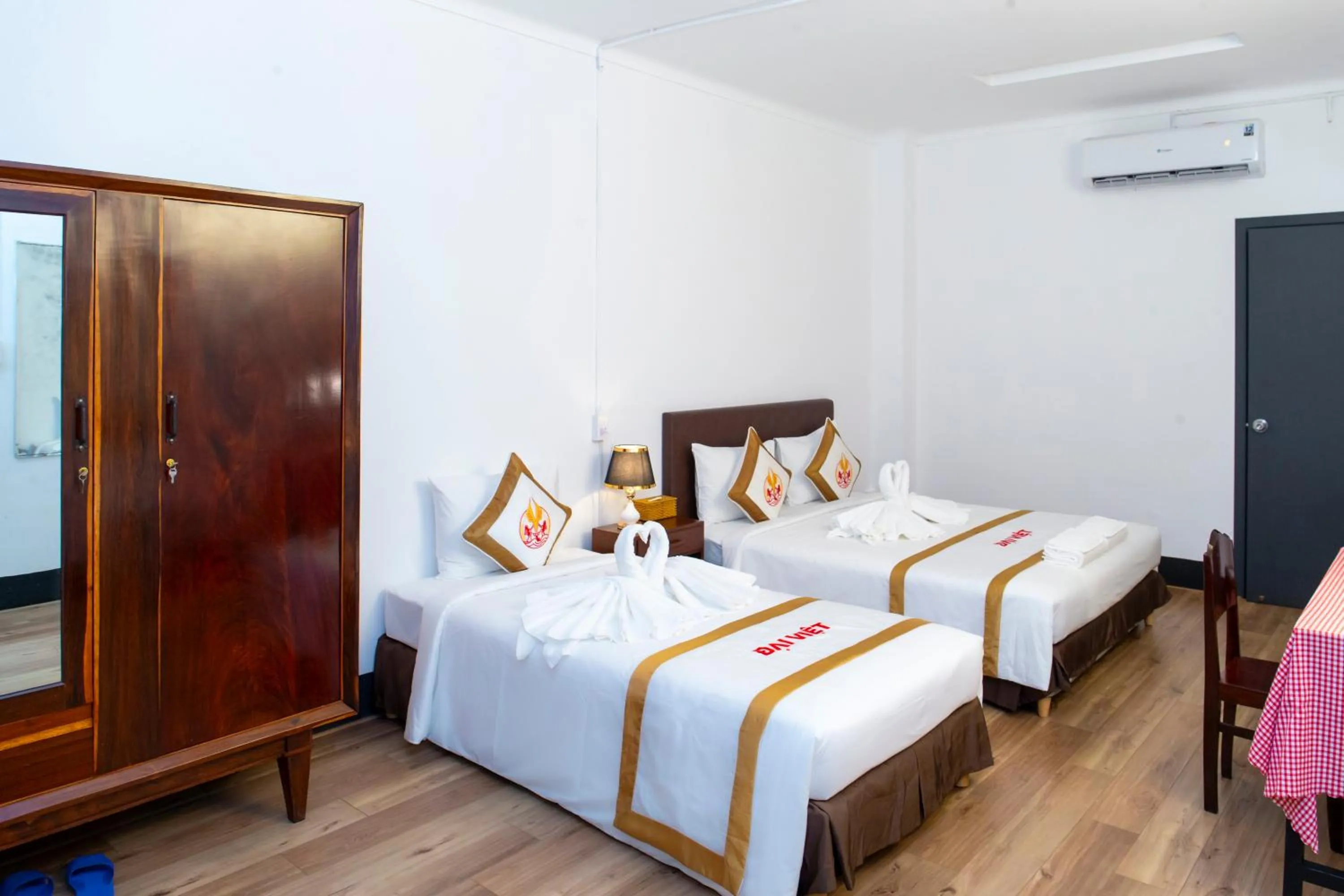 Bed in THE RICE HOTEL Nong Thon Dai Viet 131 Bui Vien