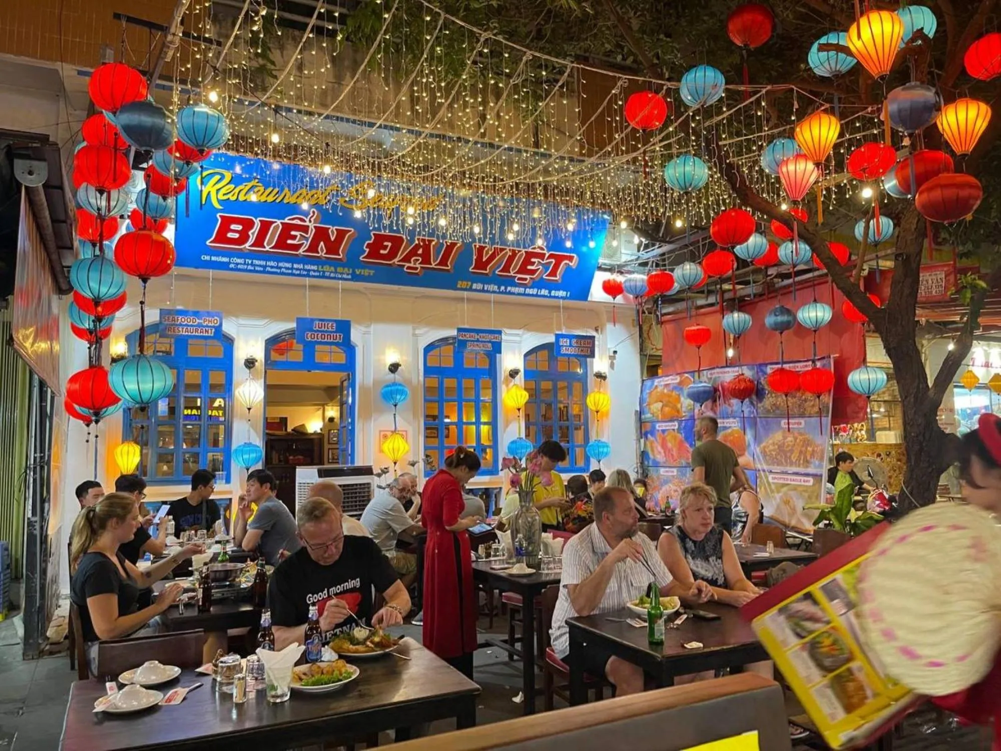 Restaurant/places to eat in THE RICE HOTEL Nong Thon Dai Viet 131 Bui Vien