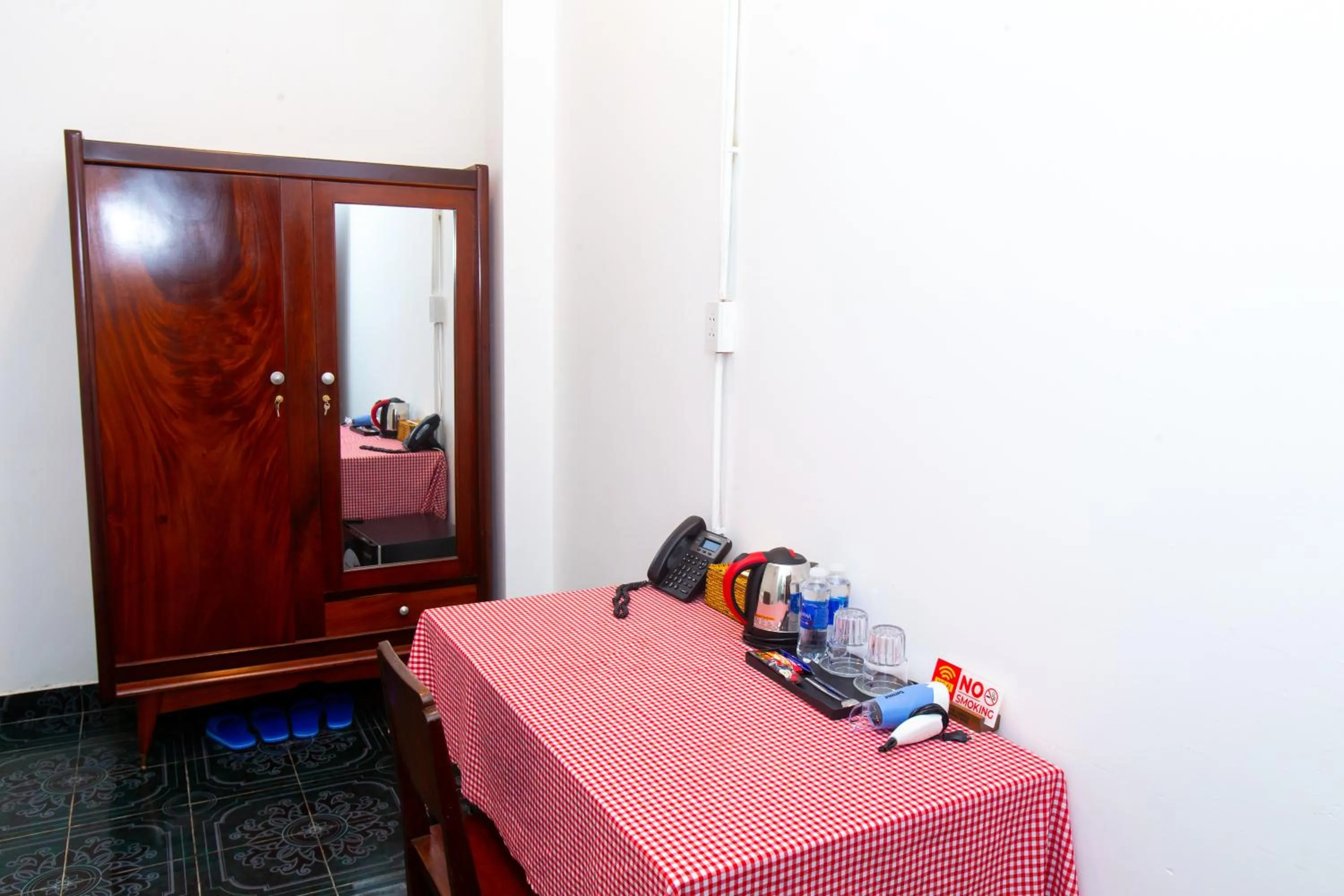 furniture in THE RICE HOTEL Nong Thon Dai Viet 131 Bui Vien