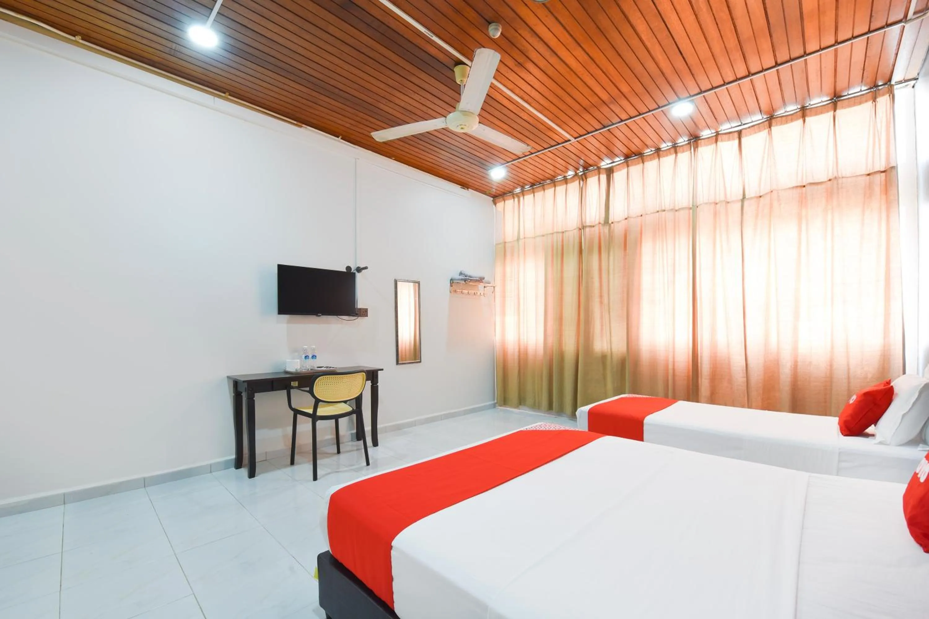 Bedroom in OYO 91052 Hotel Kenangan