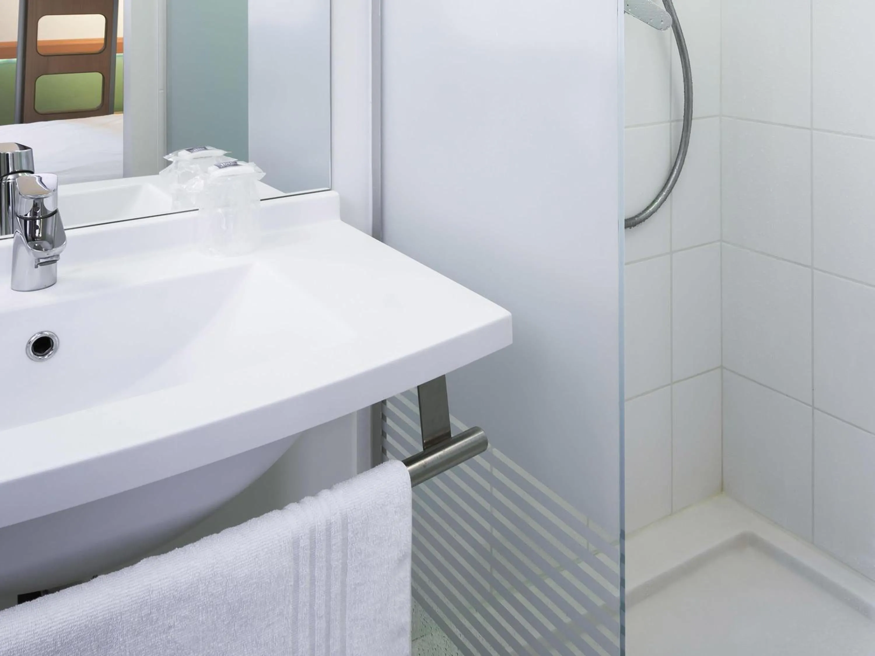 Bedroom in Ibis Budget Valence Sud