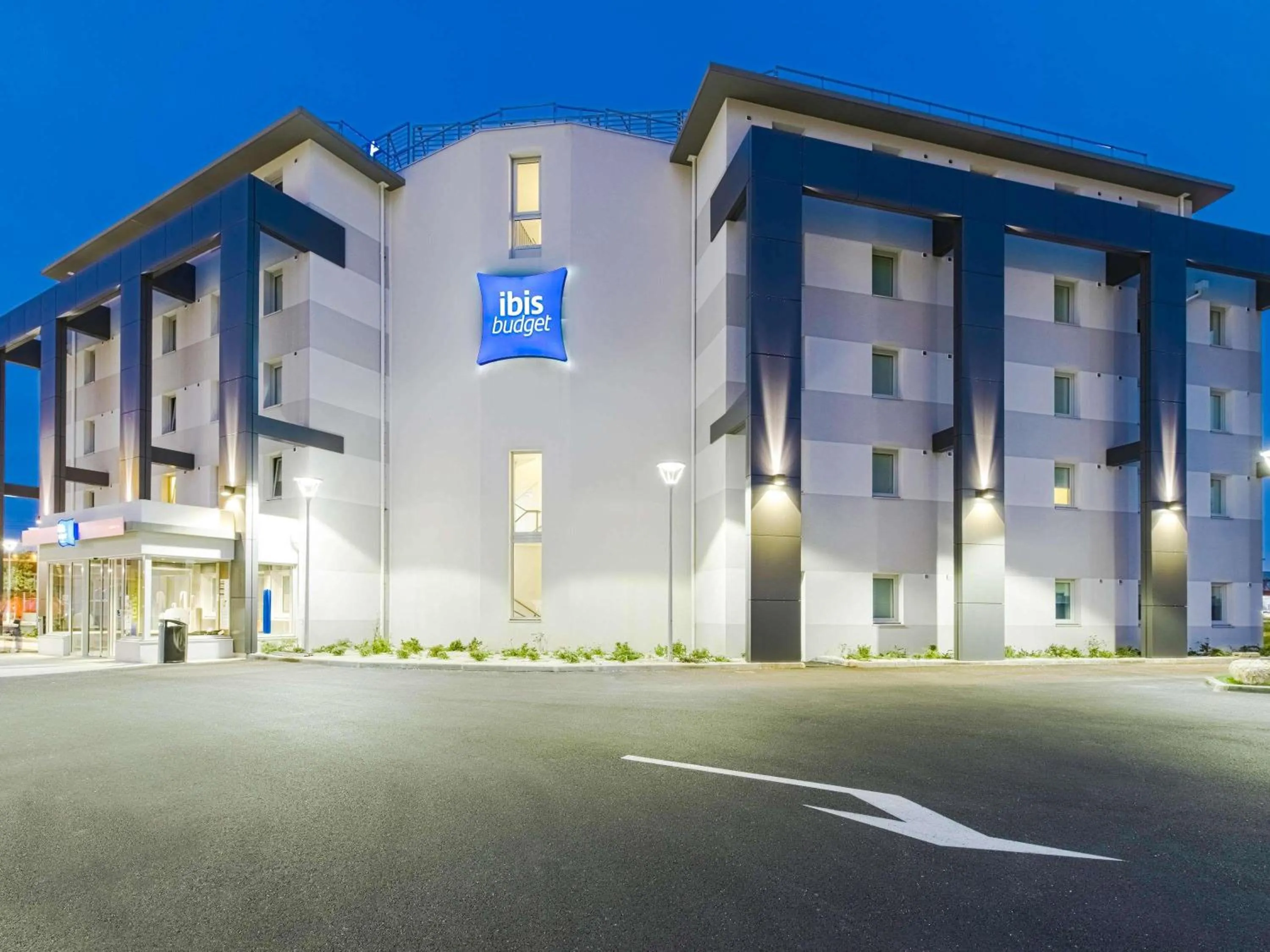 Property building in Ibis Budget Valence Sud