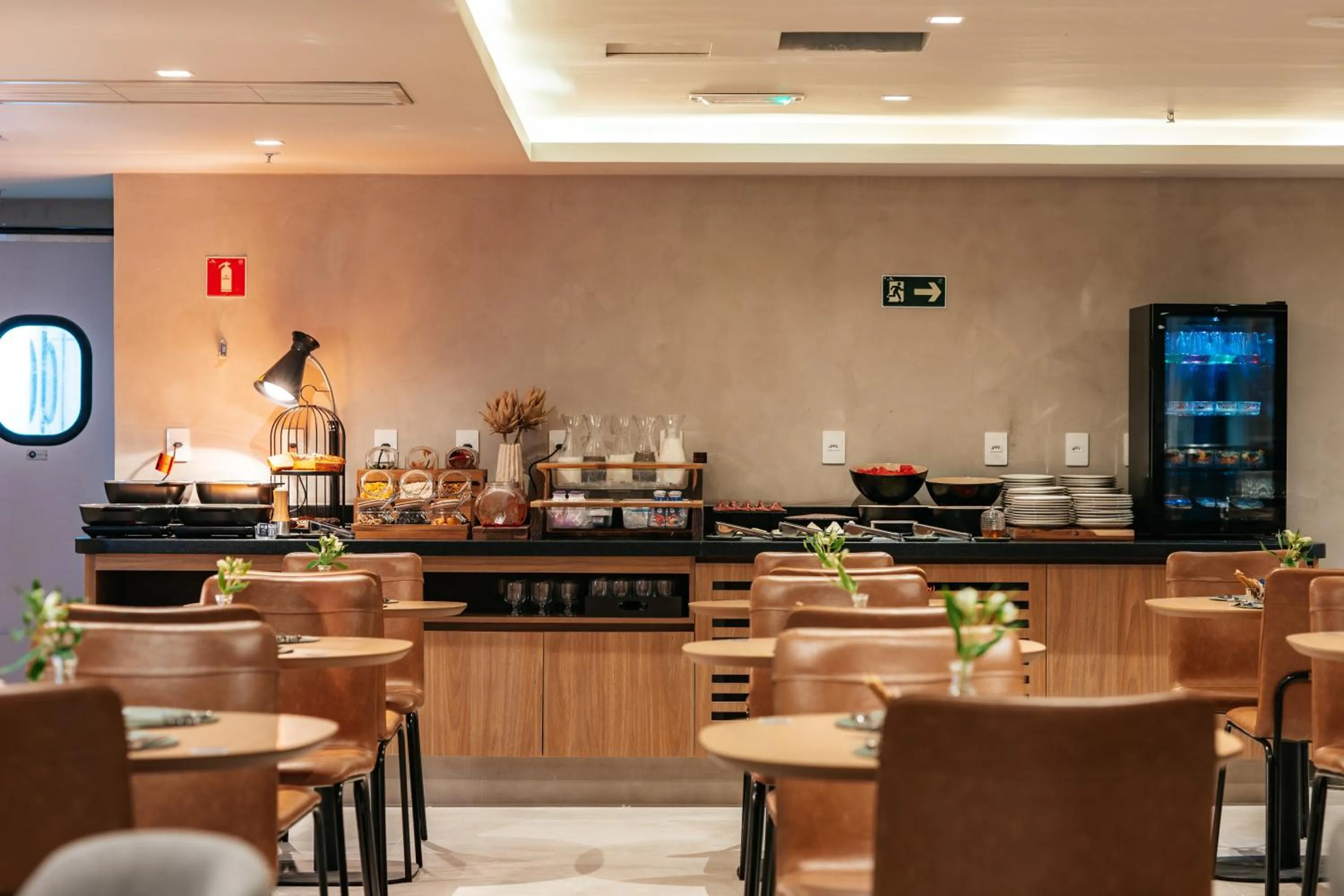 Restaurant/places to eat in WTC Goiânia Stay & Hotel by Atlantica