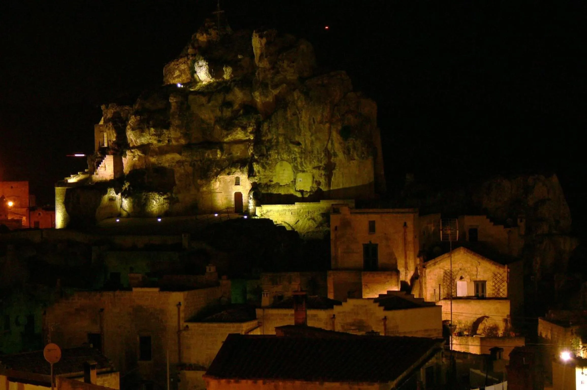 Facade/entrance in Il Sasso e la Seta