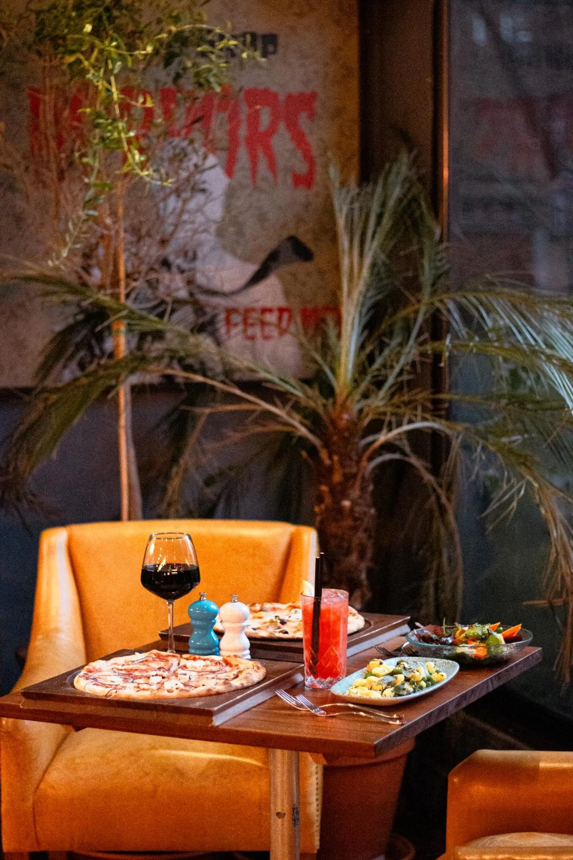 Restaurant/places to eat in St Giles London – A St Giles Hotel