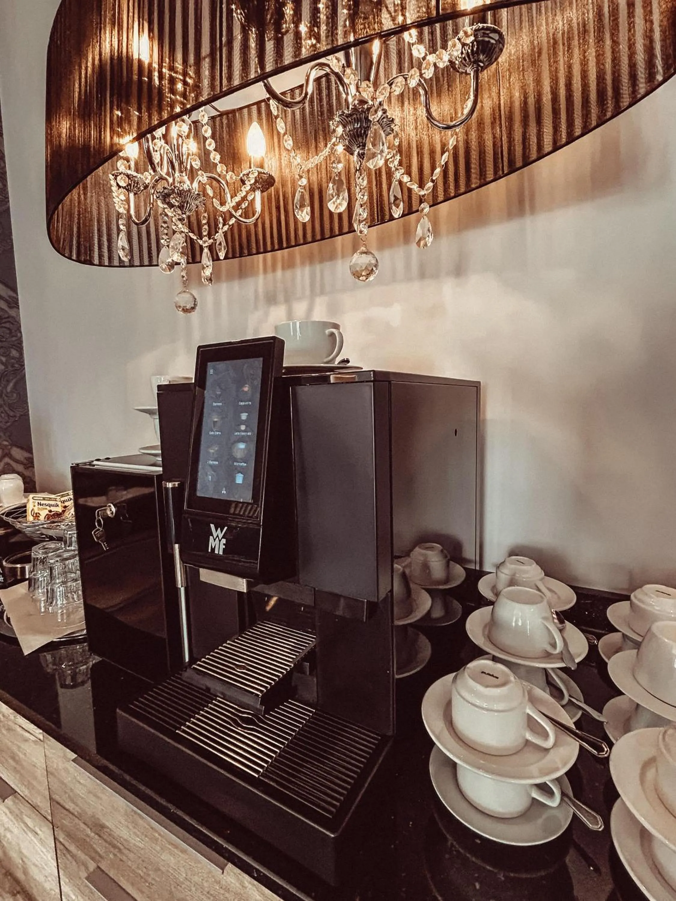 Coffee/tea facilities in Komm' In Hotel