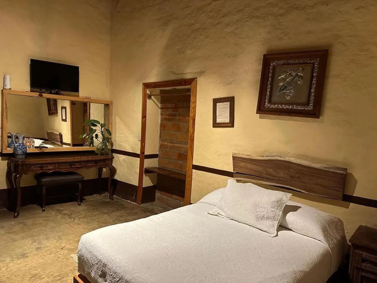 Bed in Hotel Quinta Angelica