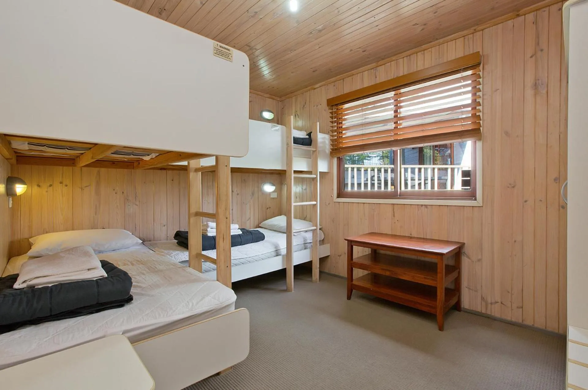 Bed in Kiama Harbour Cabins