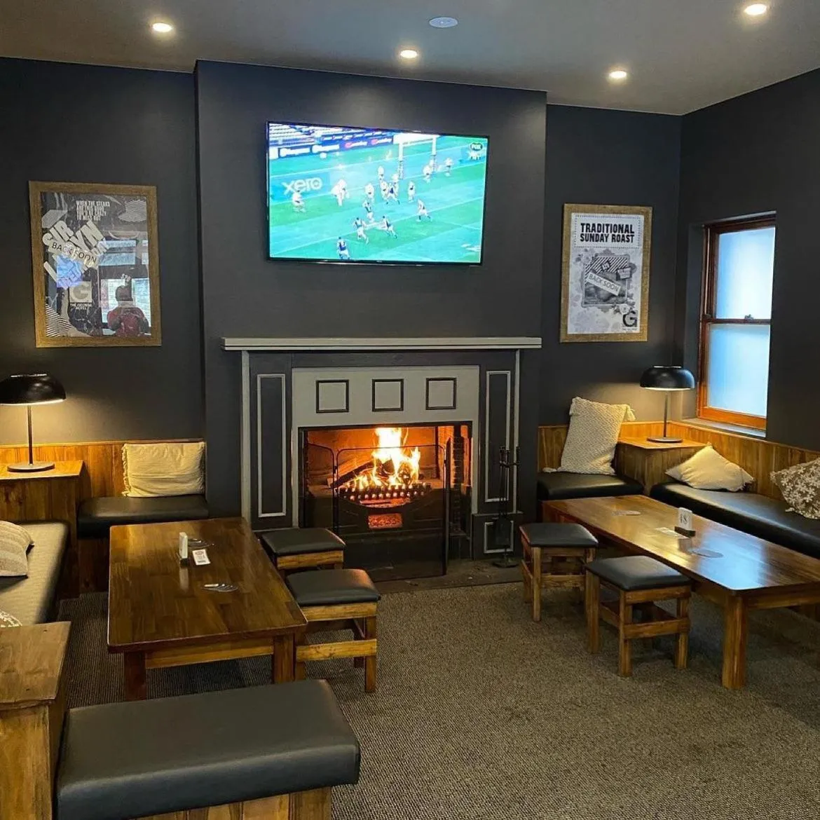 Lounge or bar in The George Hotel Bathurst