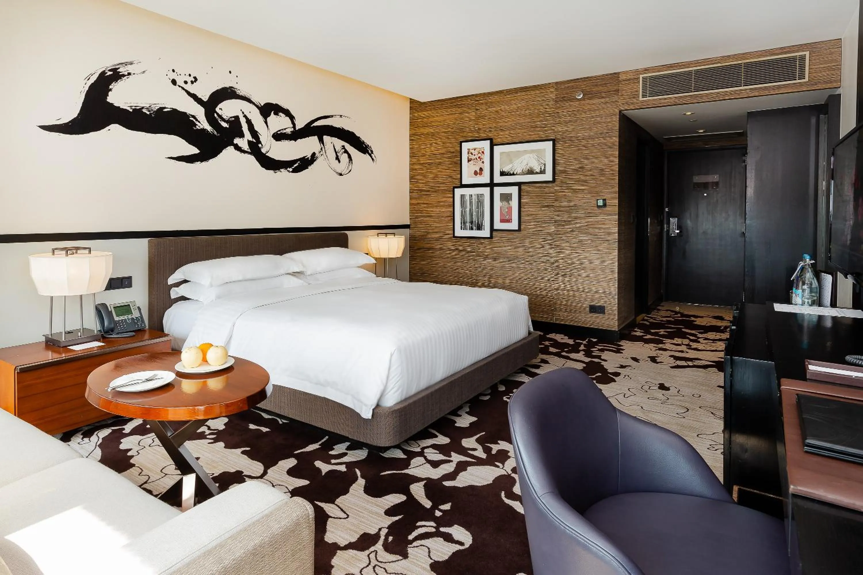 Bedroom, Bed in City of Dreams - Nobu Hotel Manila