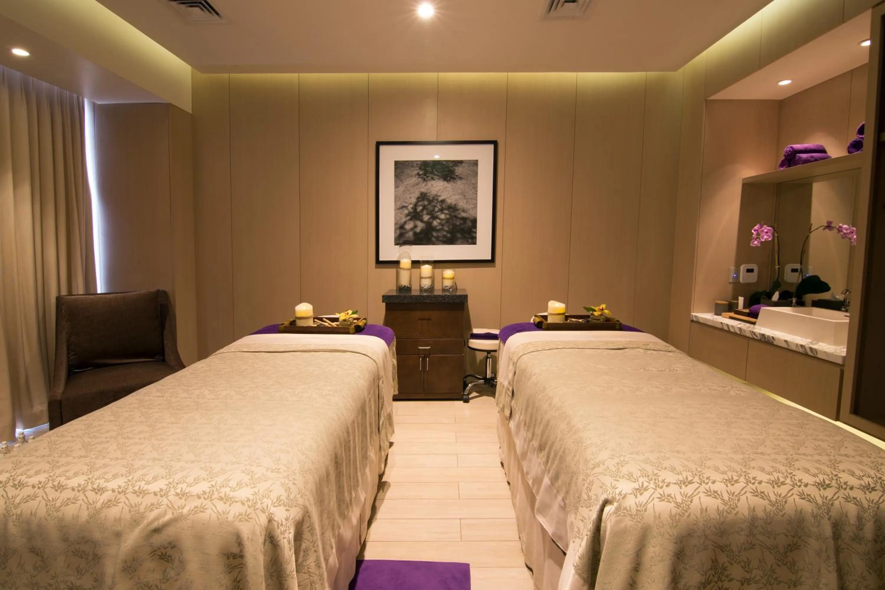 Bed in City of Dreams - Nobu Hotel Manila