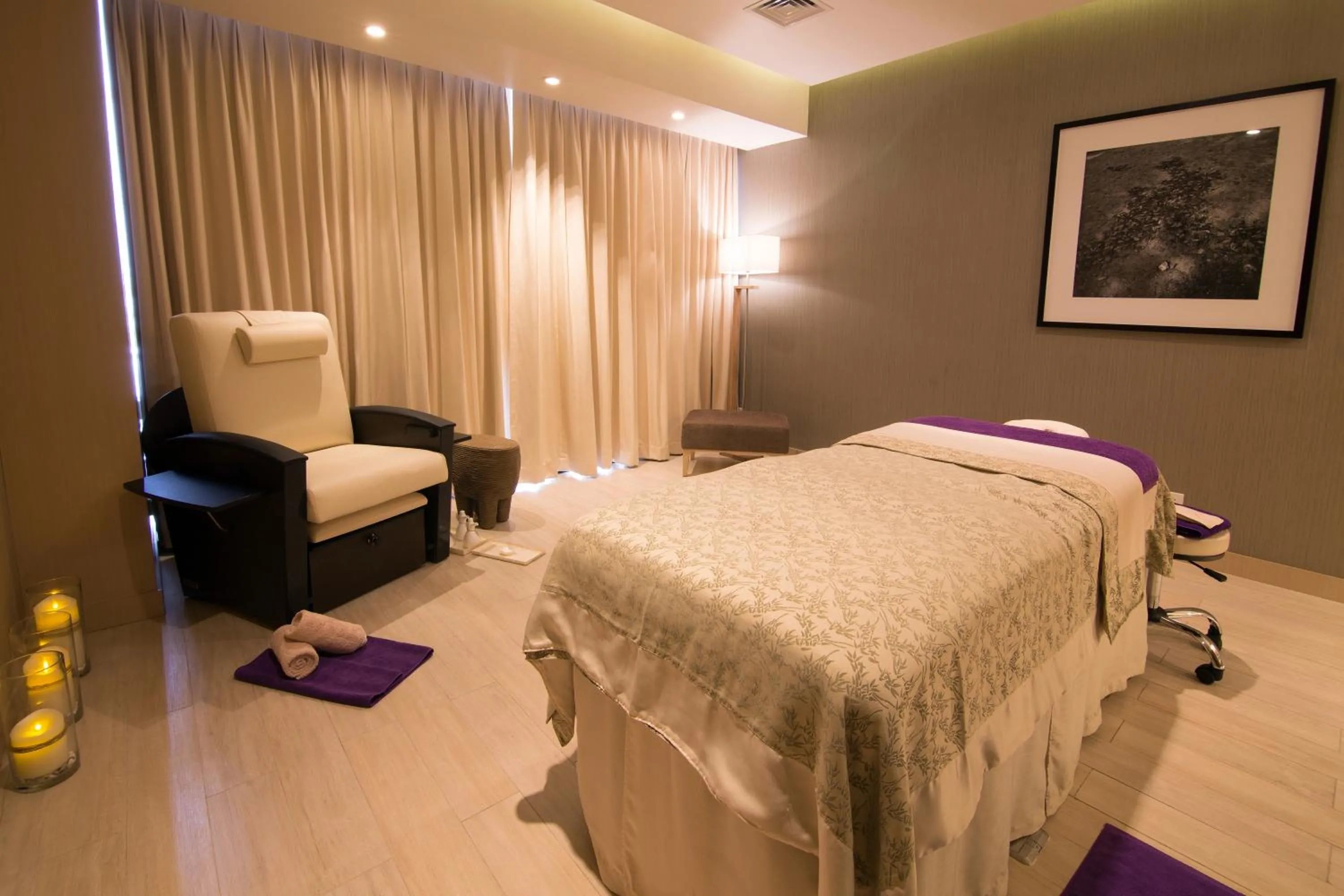Spa and wellness centre/facilities, Bed in City of Dreams - Nobu Hotel Manila