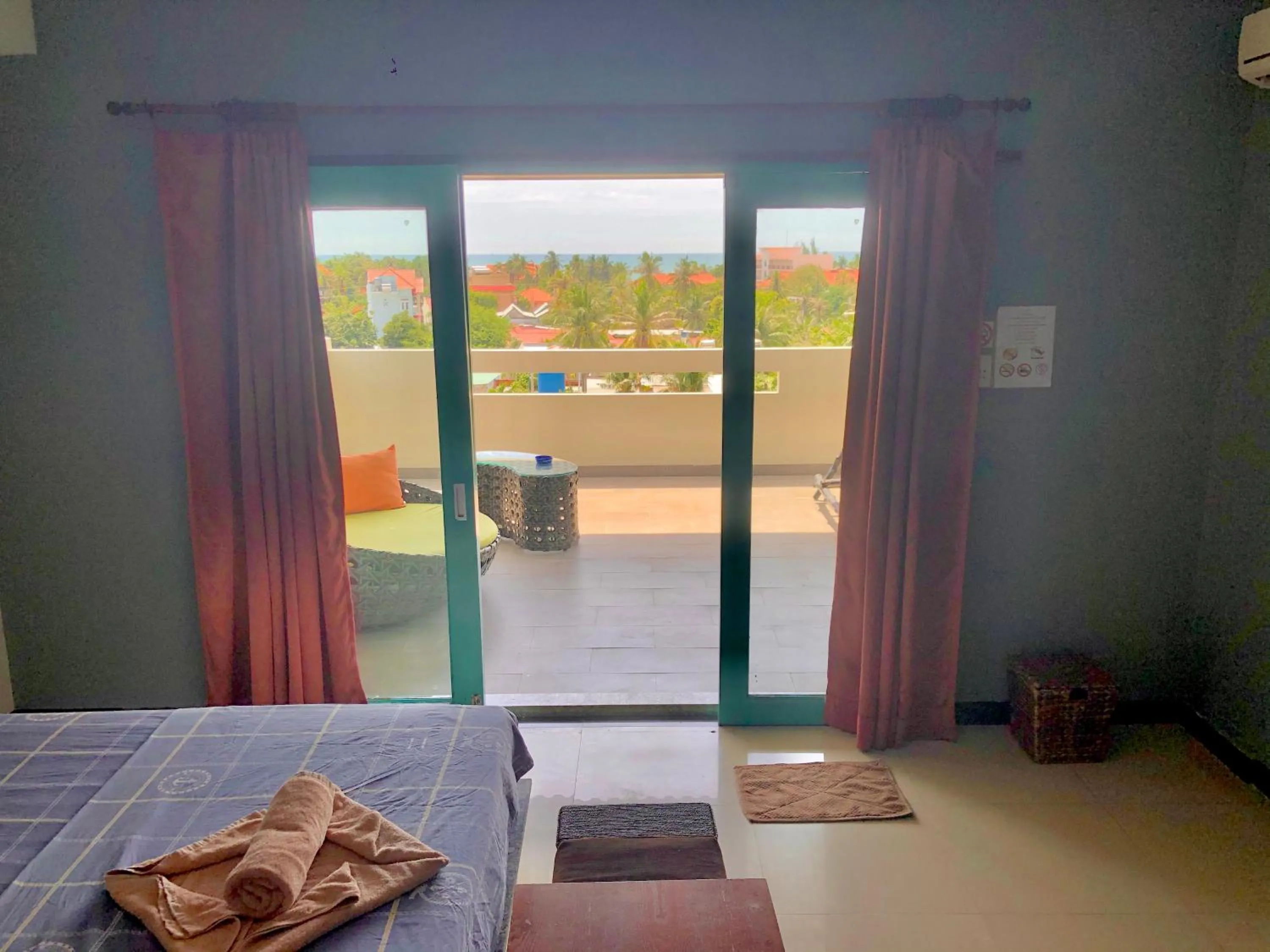 Balcony/Terrace, Bed in Mui Ne Hills Bliss Hotel