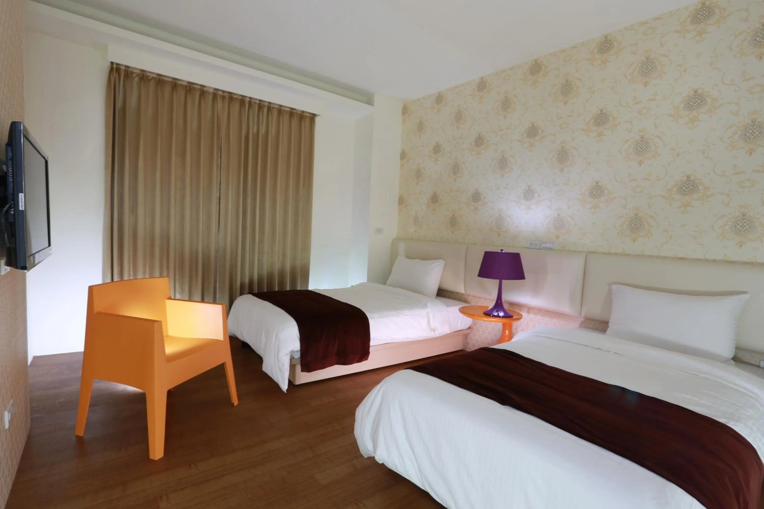 Bed in Guo Chen Hotel