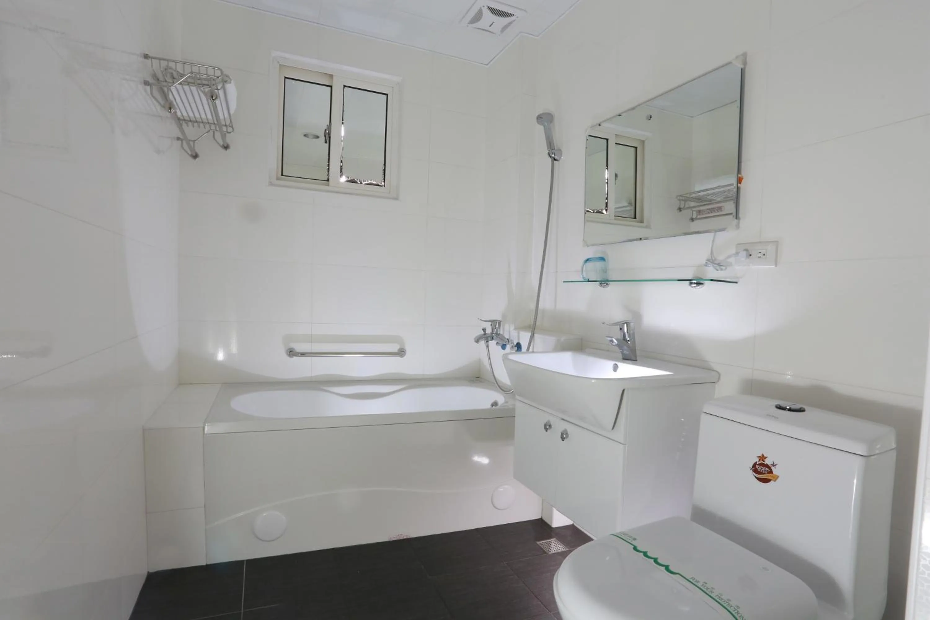 Bathroom in Guo Chen Hotel