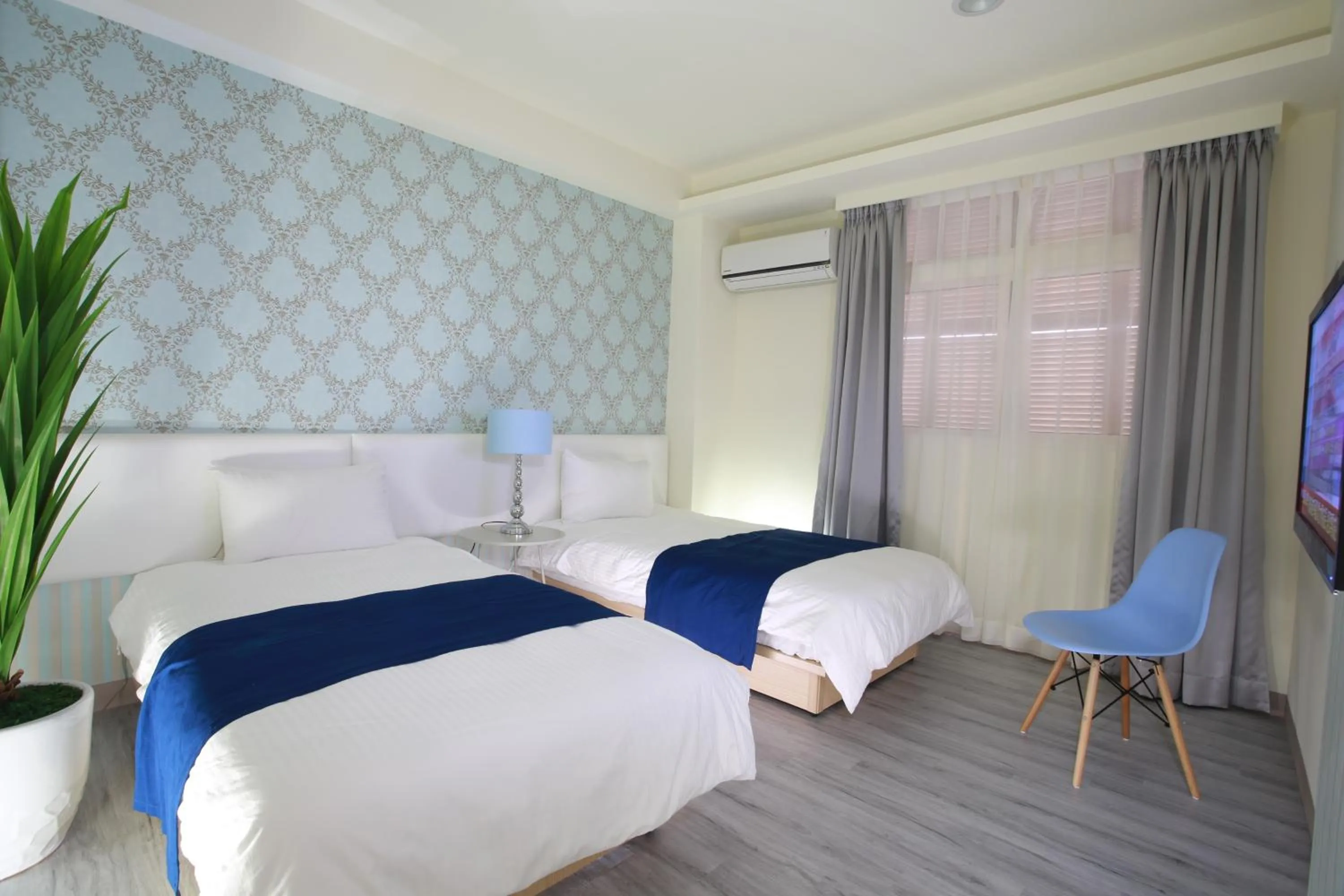 Bed in Guo Chen Hotel