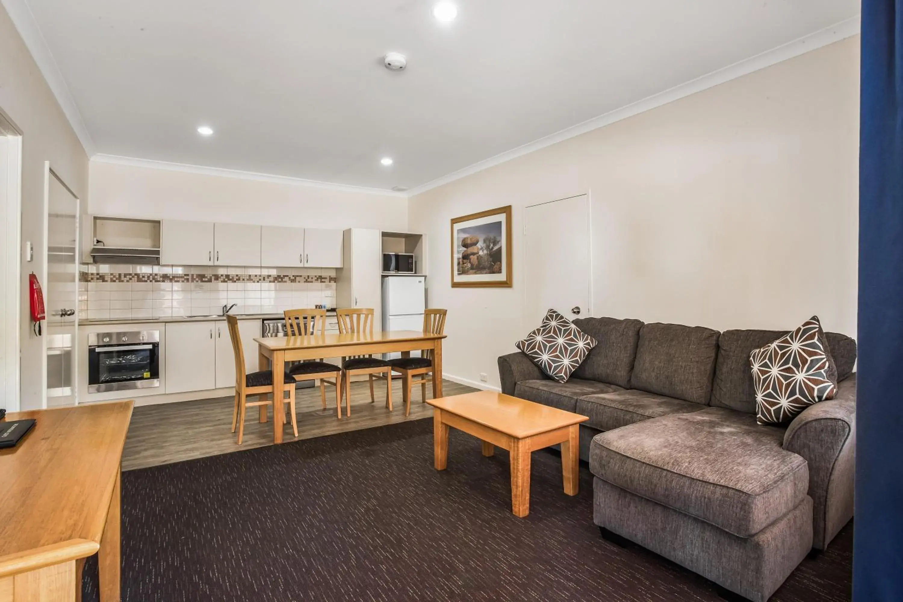 One-Bedroom Queen Apartment in Karratha Central Apartments One-Bedroom Queen Apartment in Karratha Central Apartments