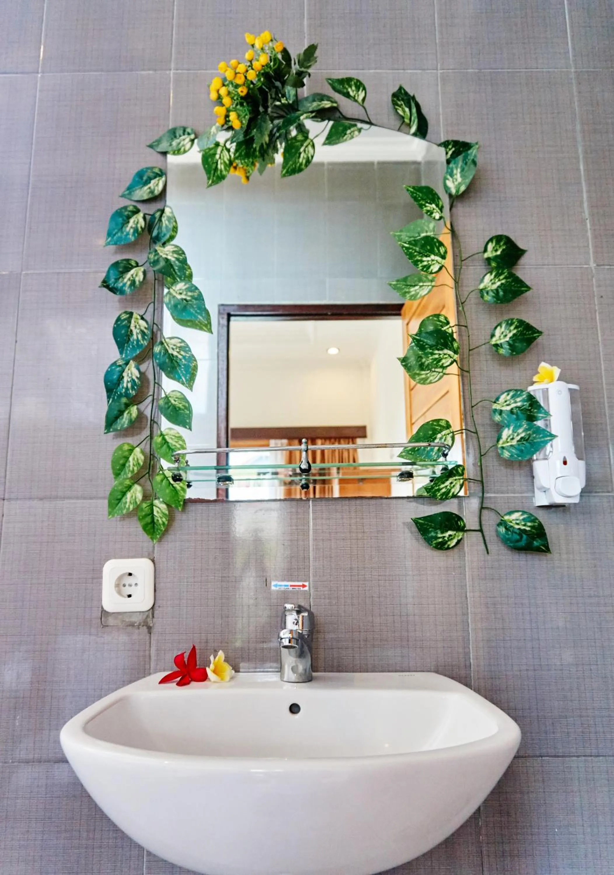 Bathroom in Nyuh Gading Home Stay