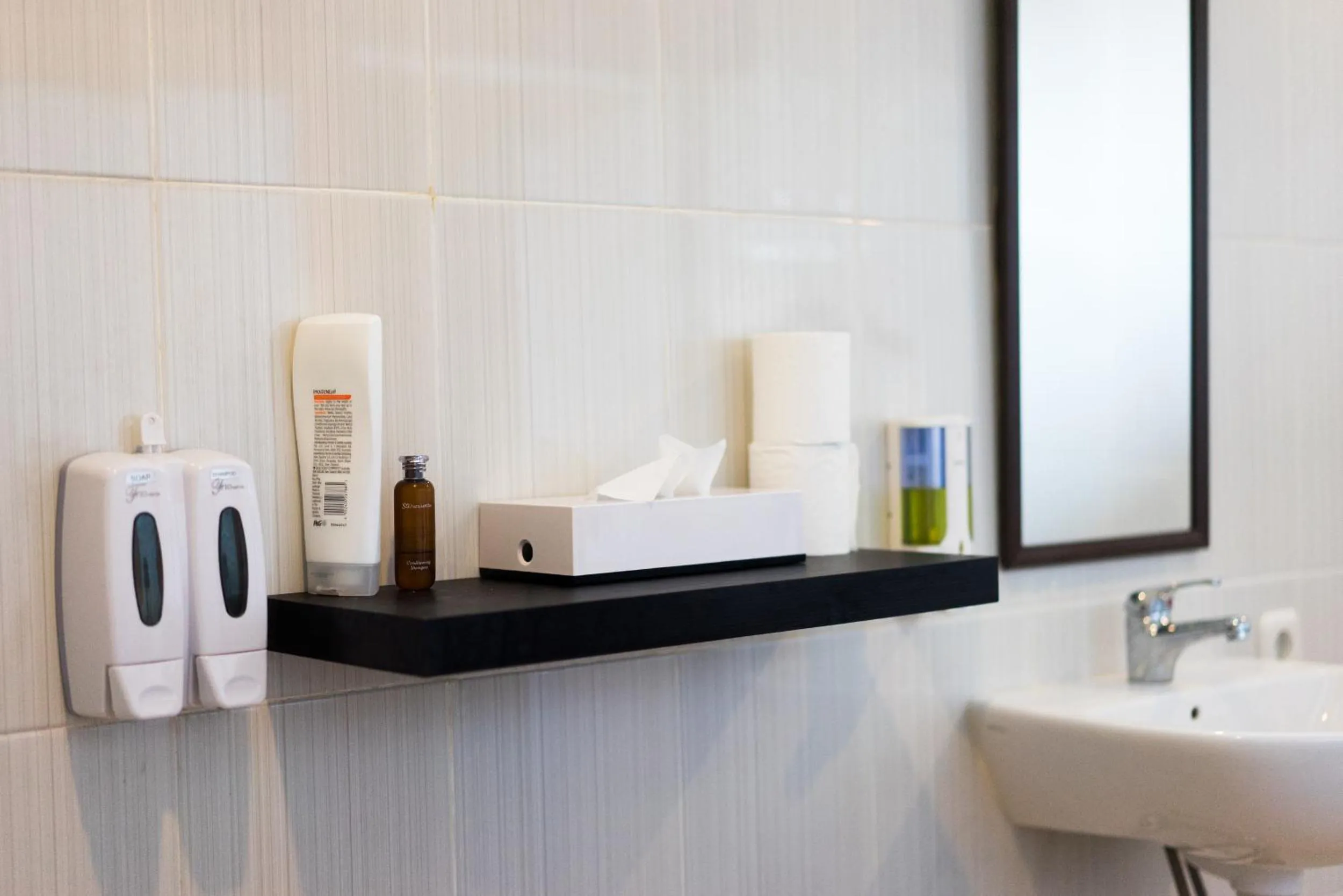 Bathroom in Nyuh Gading Home Stay