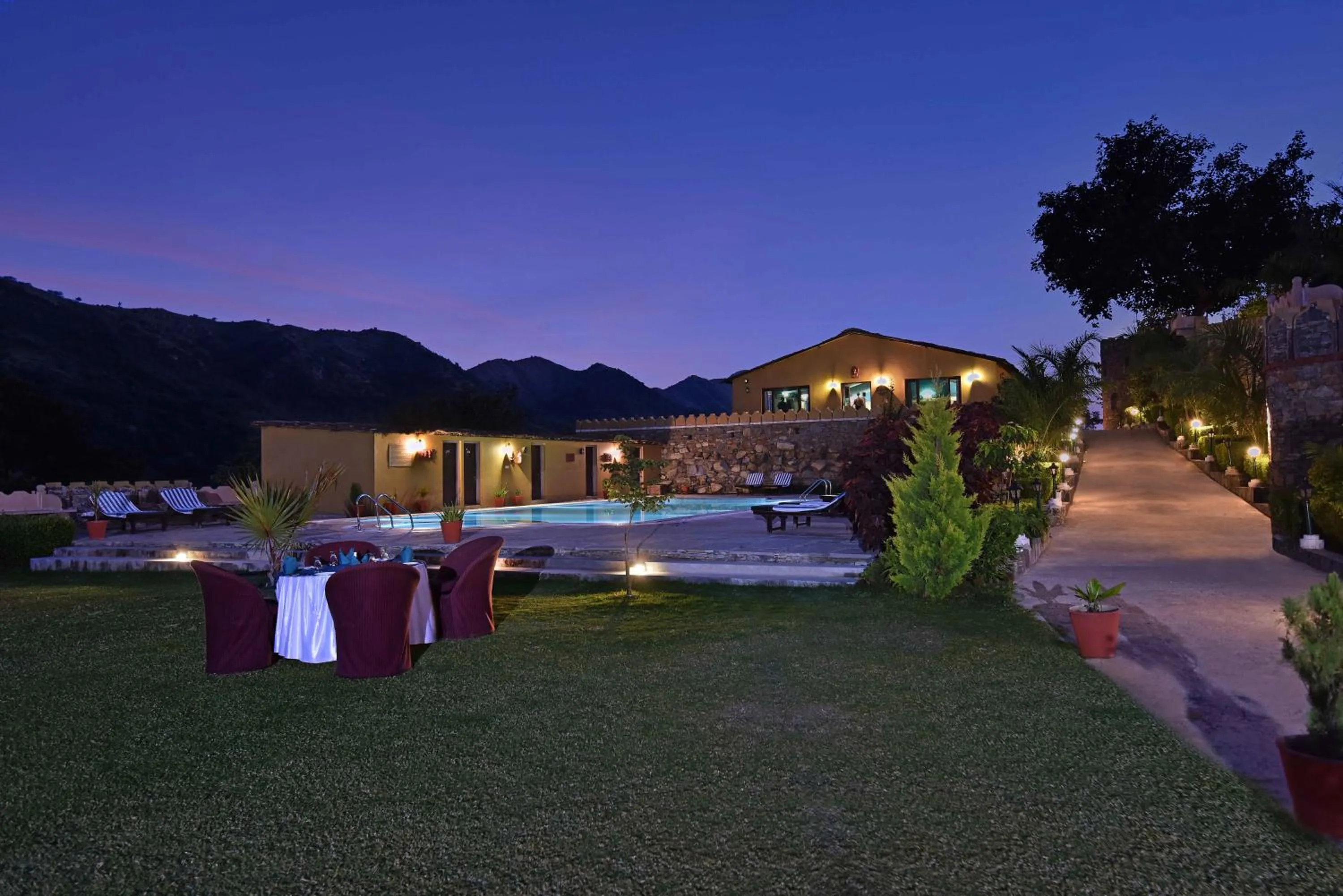 Garden in Kumbhalgarh Safari Camp by Trulyy