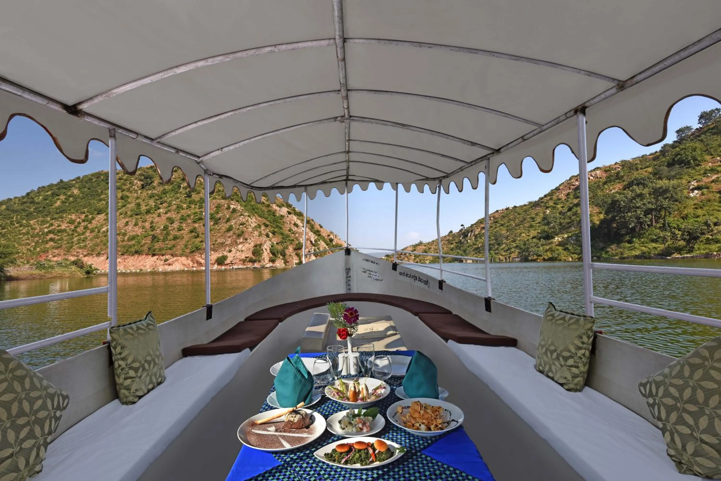 Food and drinks in Kumbhalgarh Safari Camp by Trulyy