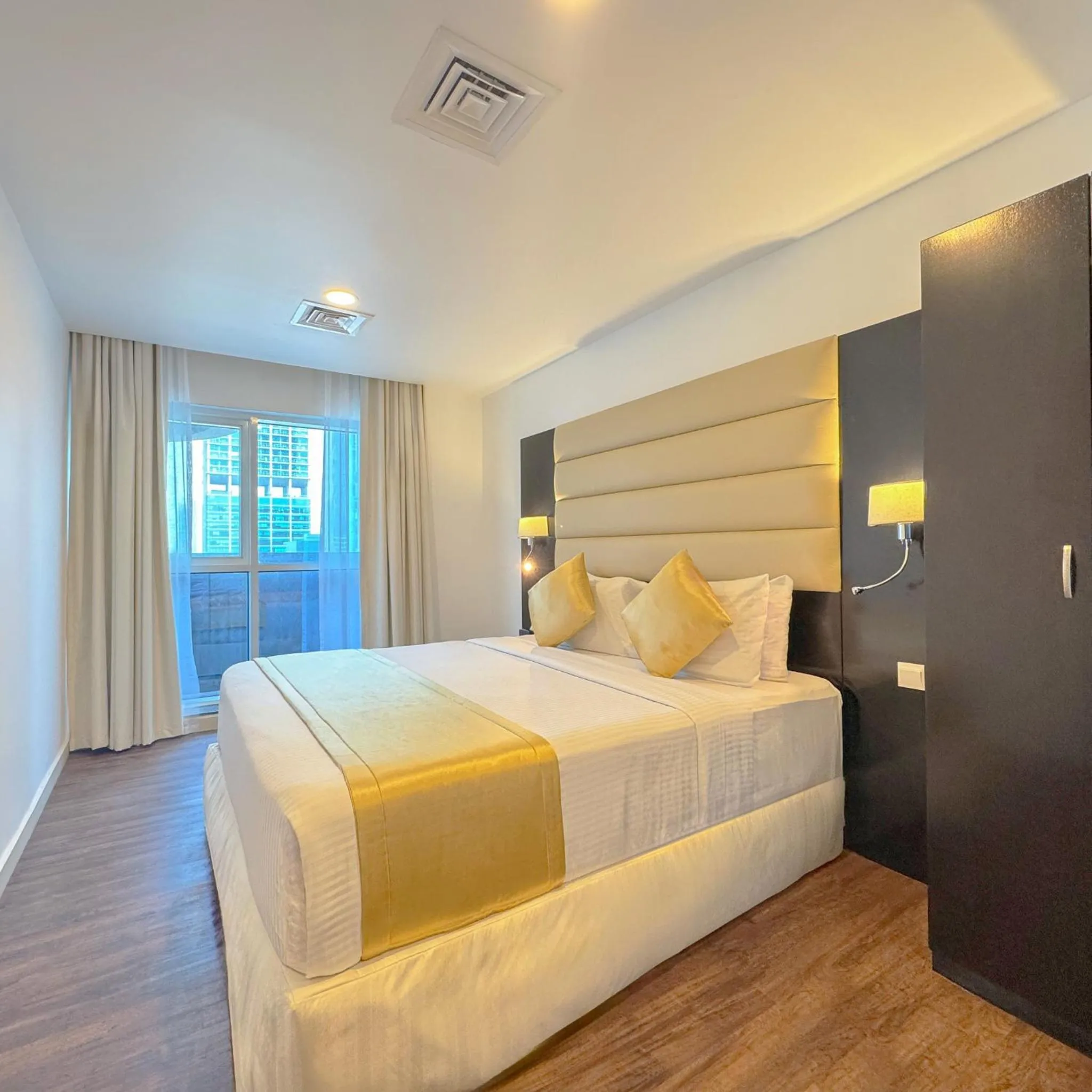 Photo of the whole room, Bed in Emirates Grand Hotel