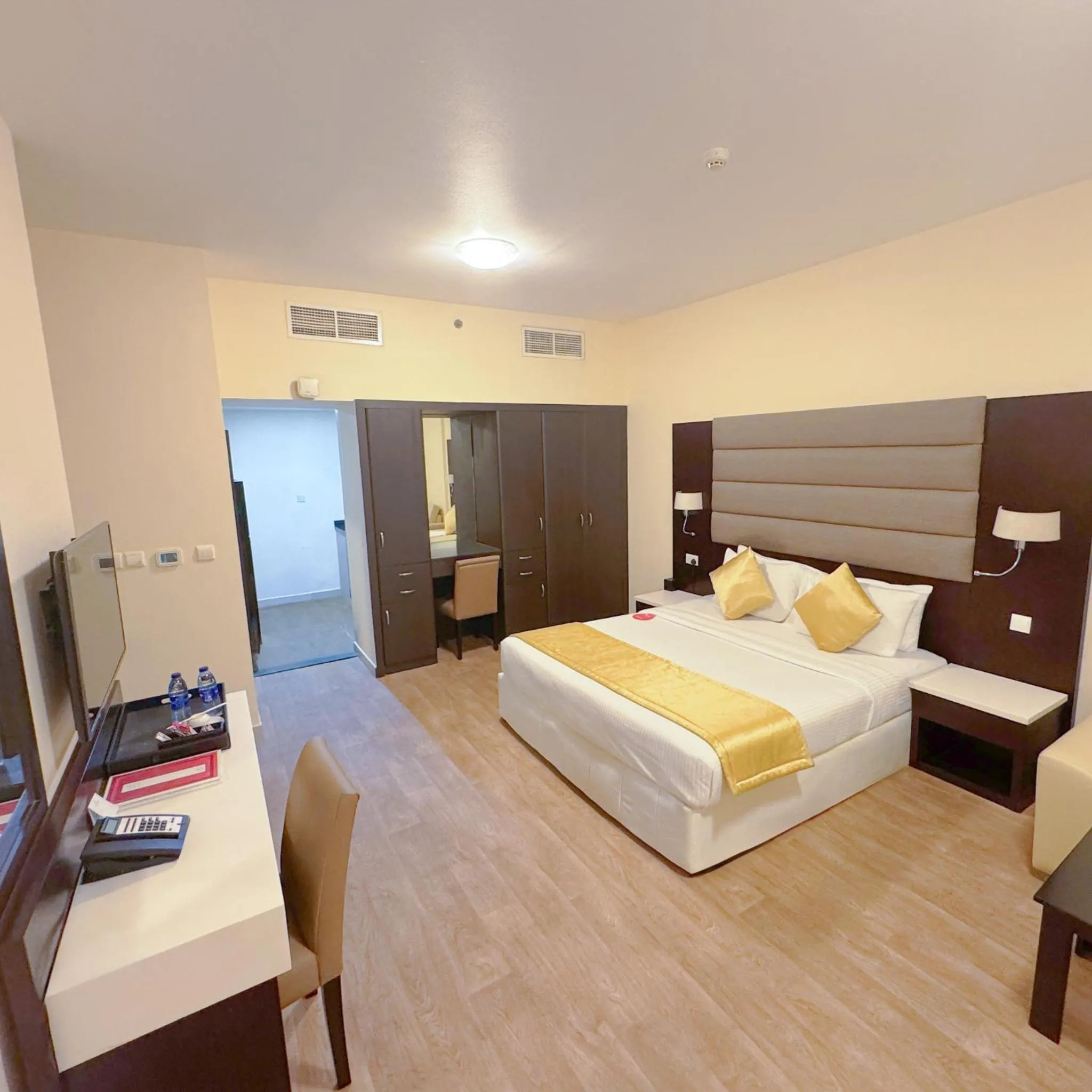 Photo of the whole room, Bed in Emirates Grand Hotel