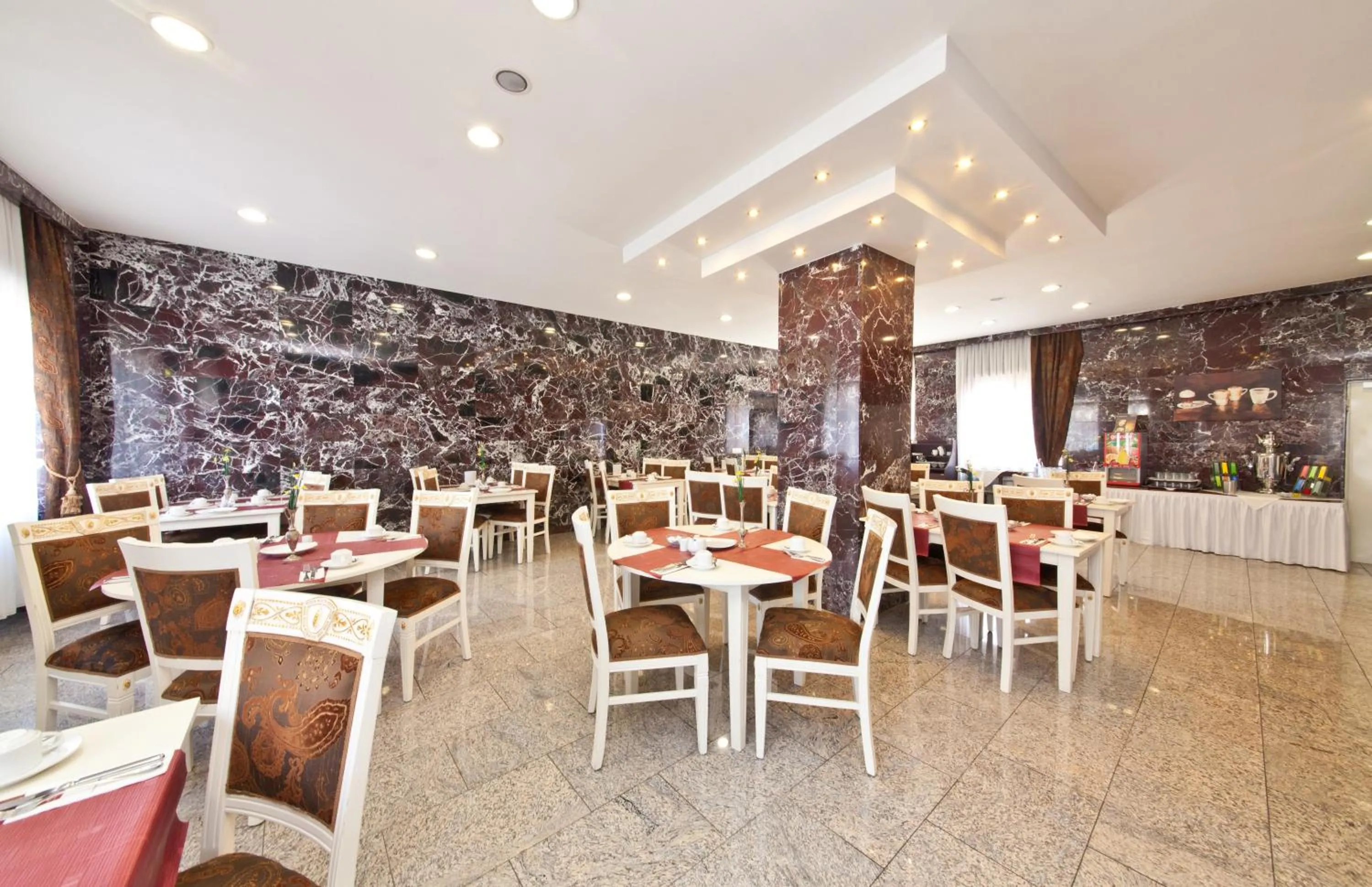 Restaurant/places to eat in Hotel Excelsior Dortmund Hauptbahnhof