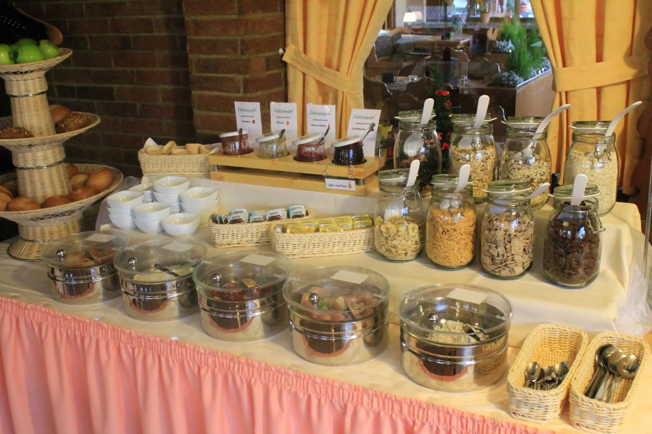 Breakfast in Waldhotel Dornröschenshöh