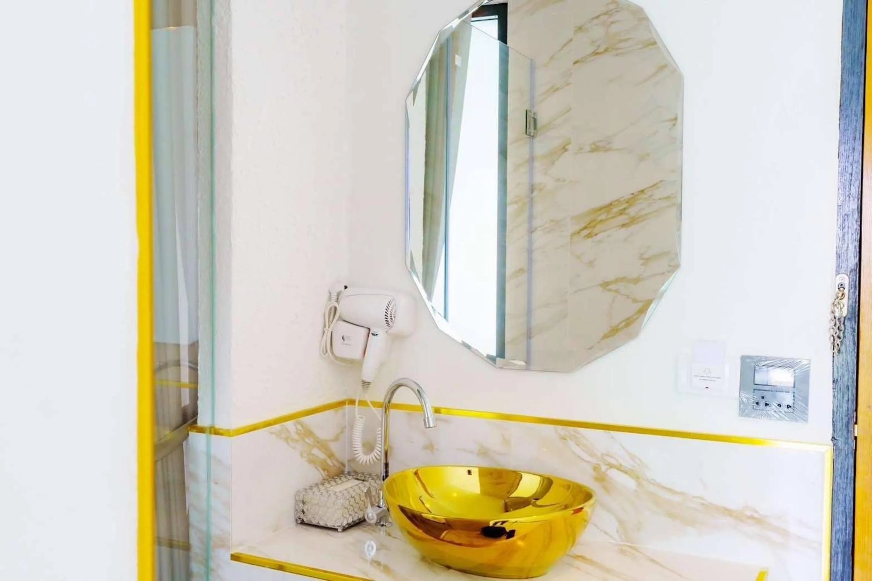 Bathroom in R resident resort