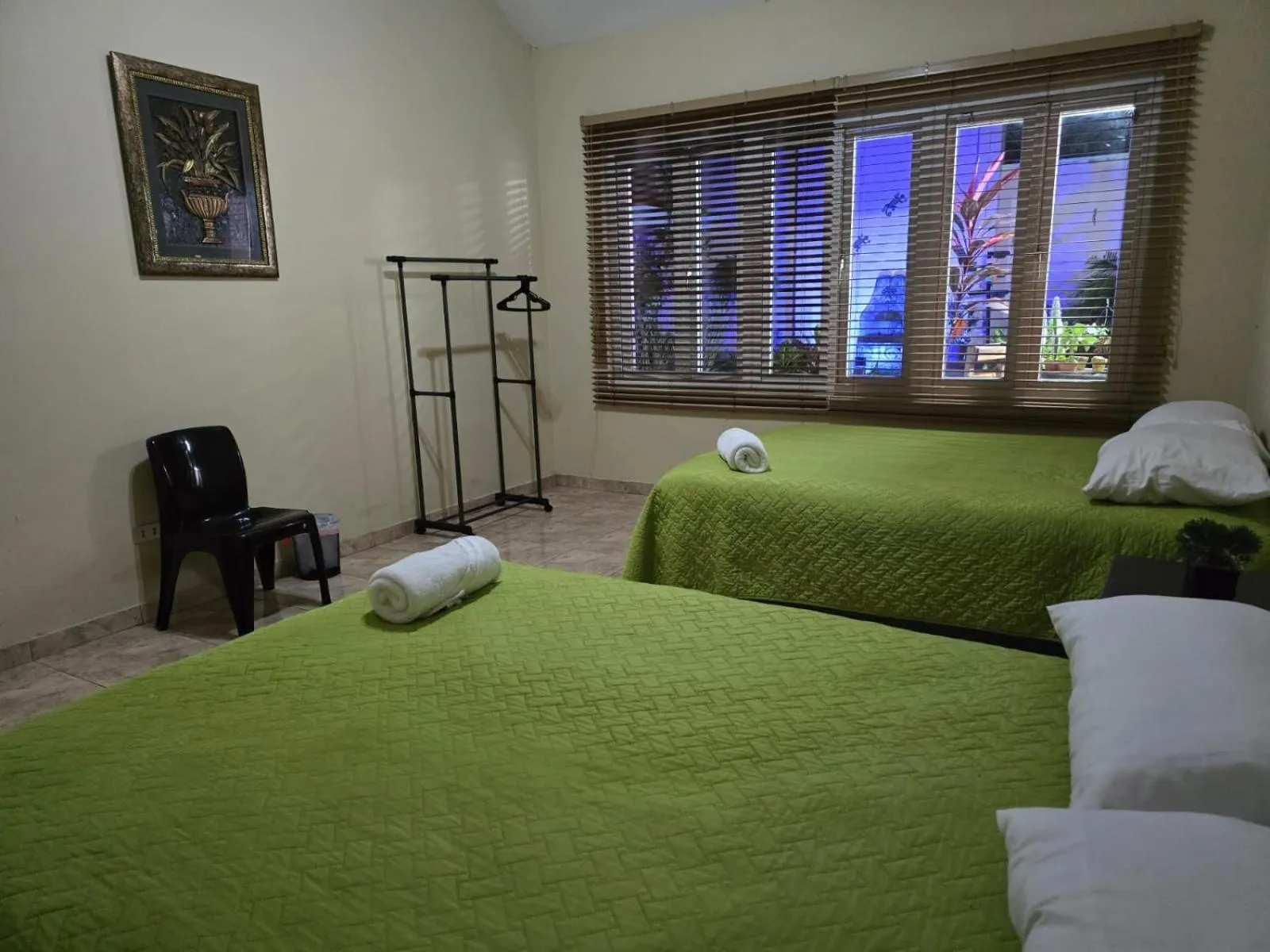 Bedroom, Bed in Hostal Casa Luna