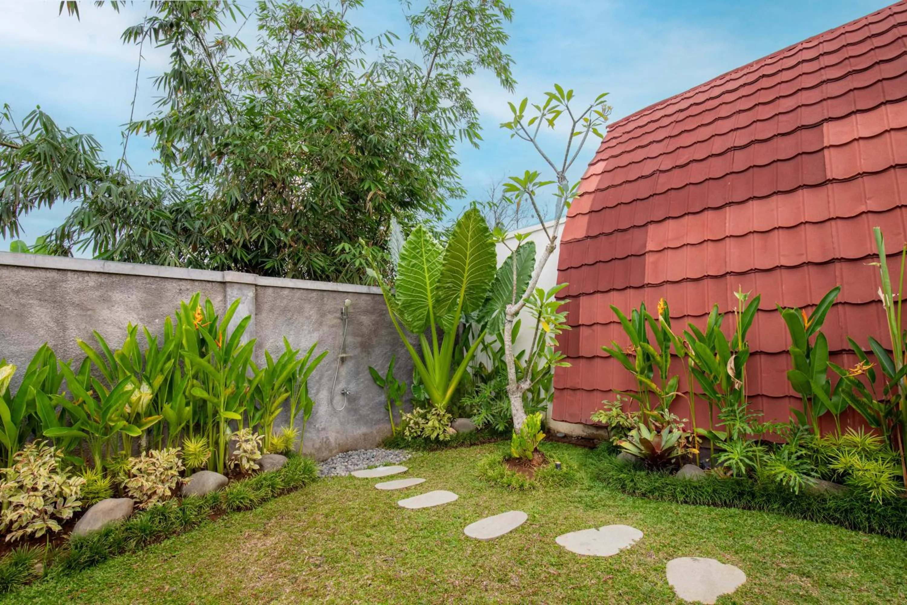 Shower in Puri Arsa Bali