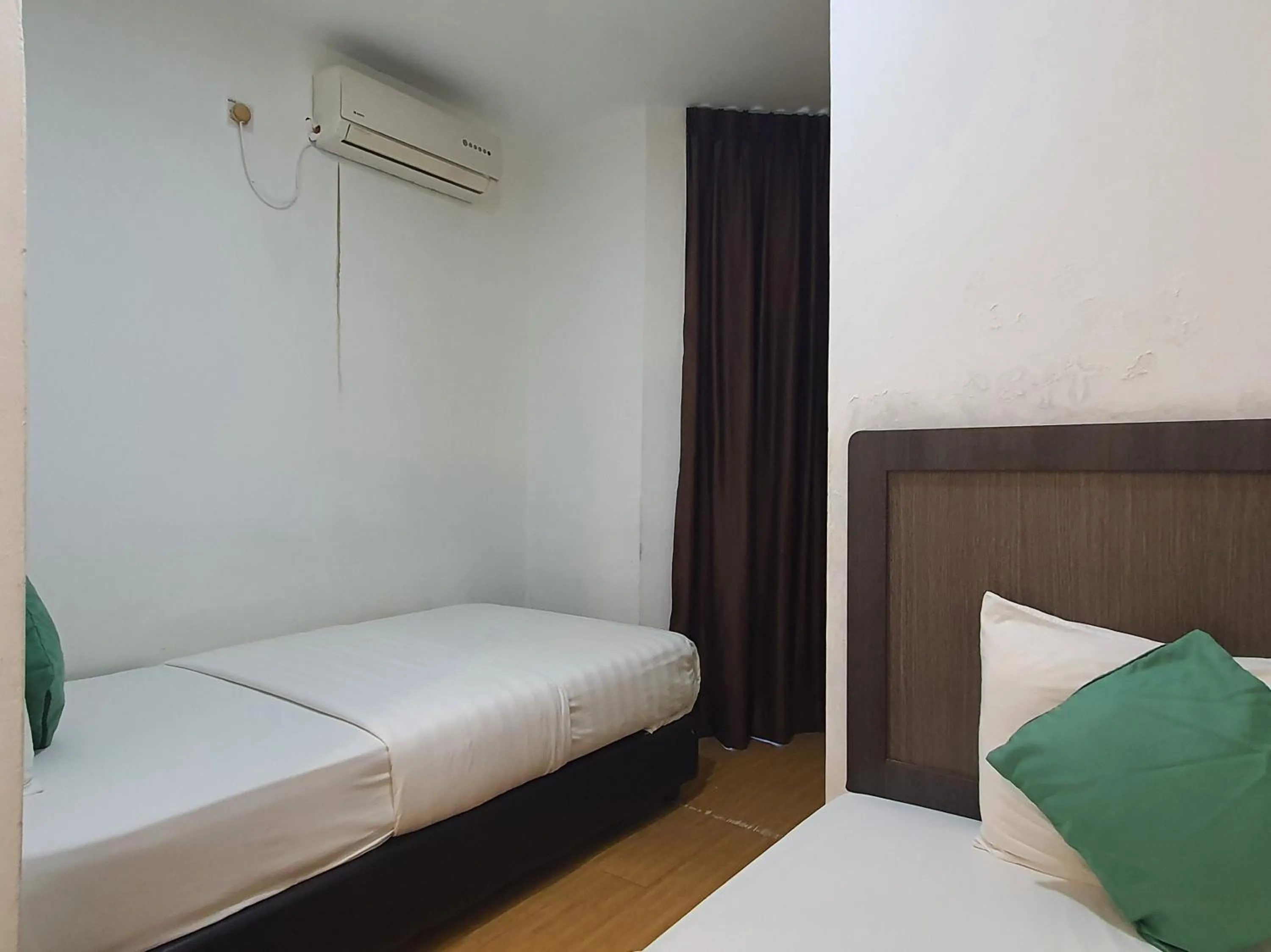 Deluxe Twin Room in Hotel O Signature Inn Miri