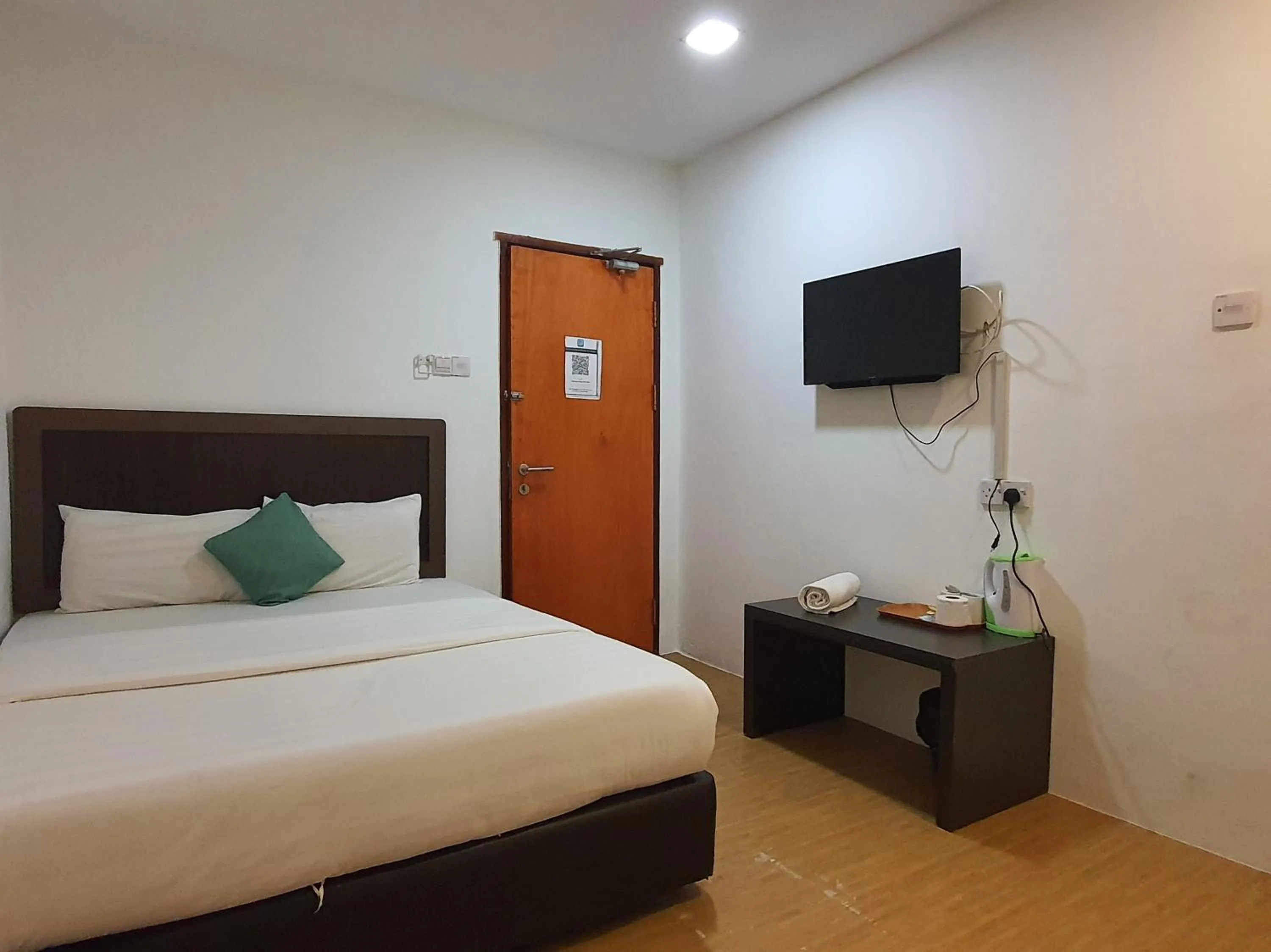 Standard Queen Room in Hotel O Signature Inn Miri