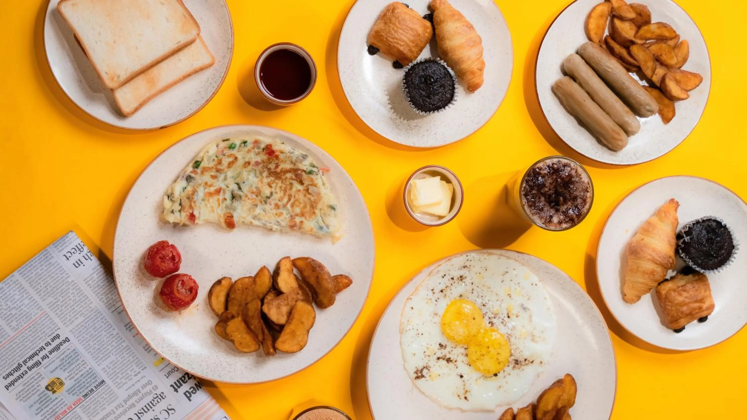 Restaurant/places to eat in Holiday Inn Express Kolkata New Town by IHG