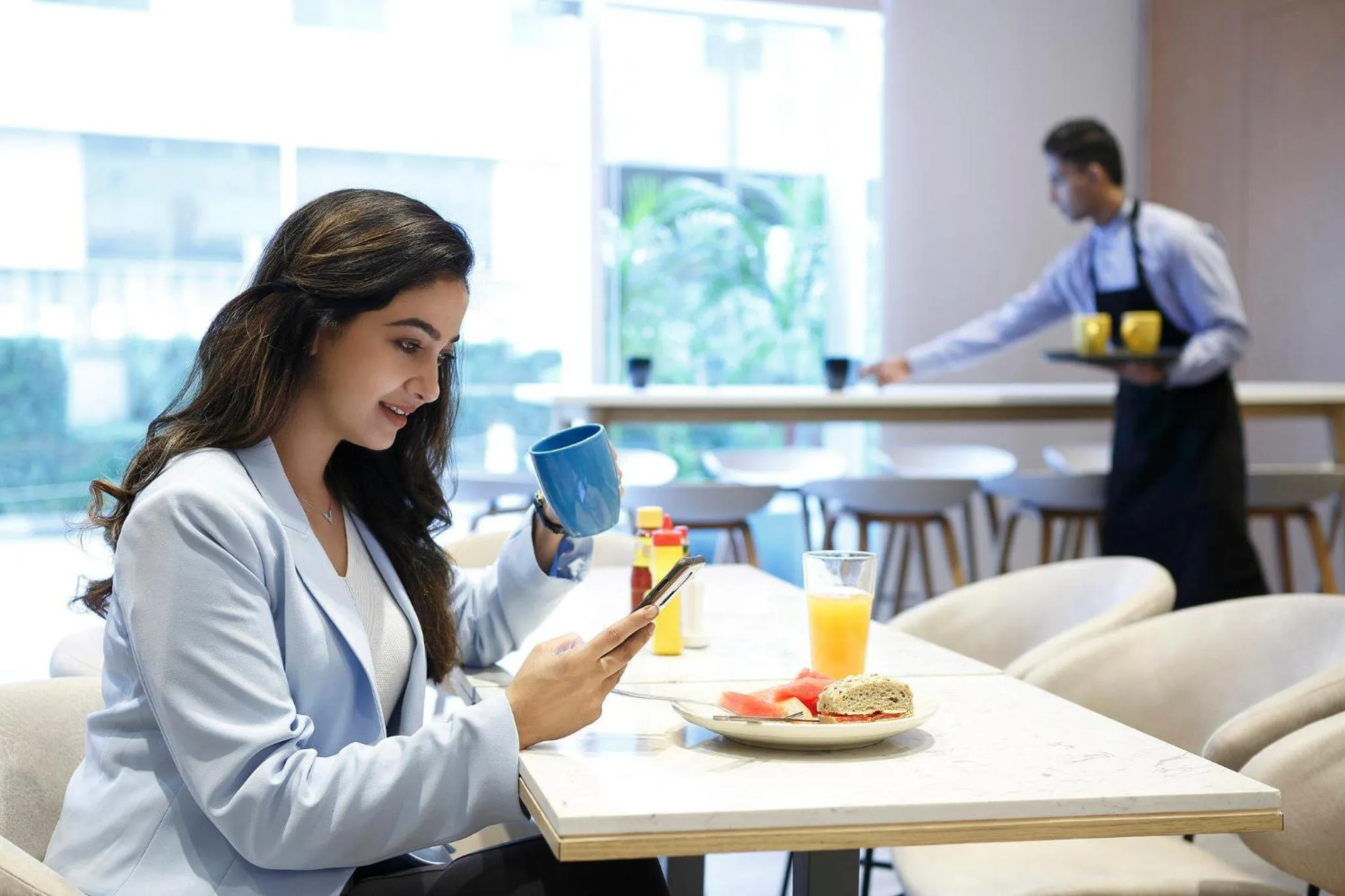 Restaurant/places to eat in Holiday Inn Express Kolkata New Town by IHG