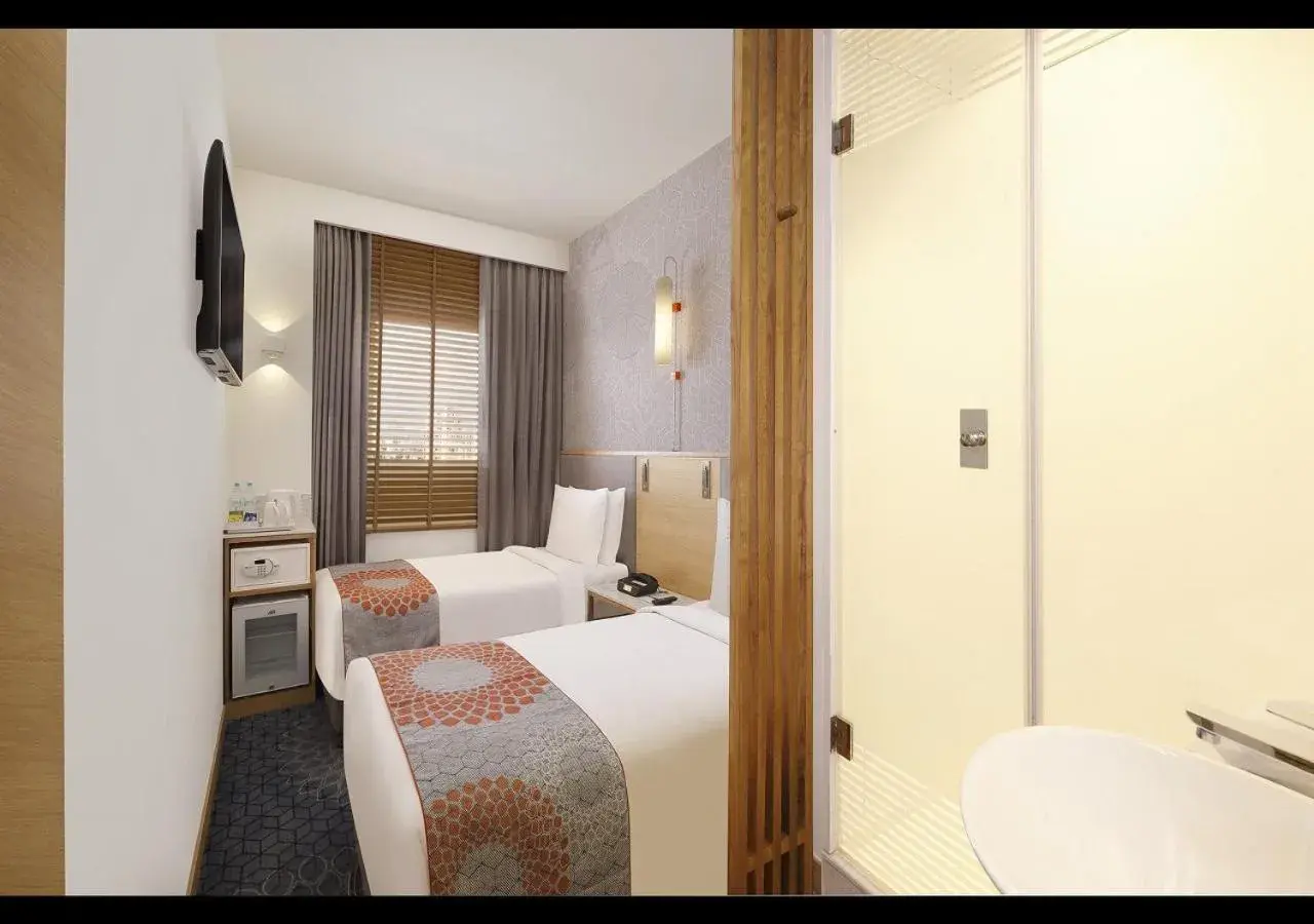 Standard Twin Room with Two Single Beds - Top Floor in Holiday Inn Express Kolkata New Town by IHG Standard Twin Room with Two Single Beds - Top Floor in Holiday Inn Express Kolkata New Town by IHG